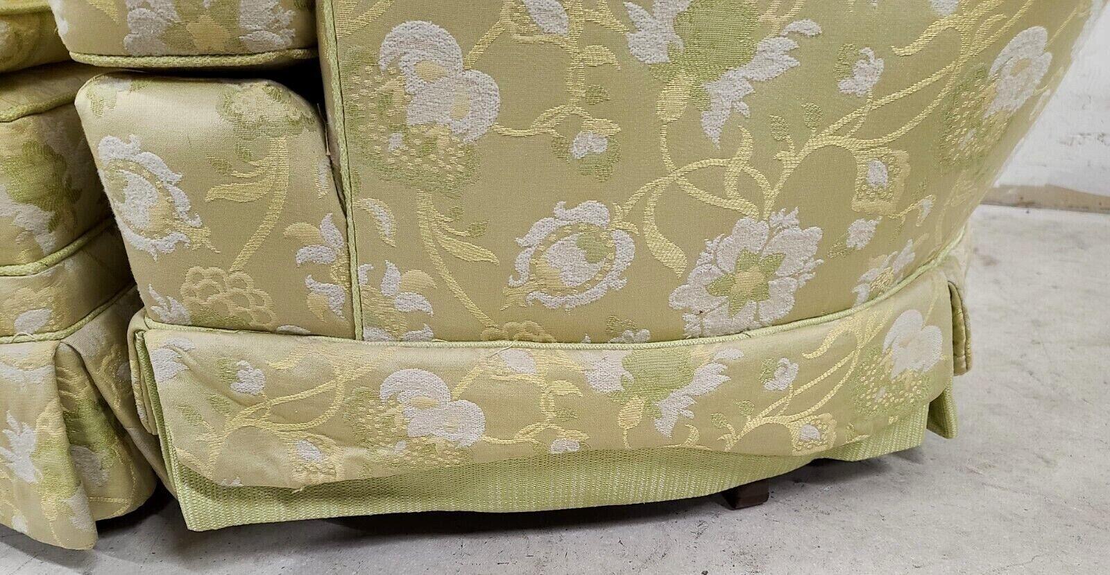 Coton Fauteuil à bascule pivotante et repose-pieds Hickory House en vente