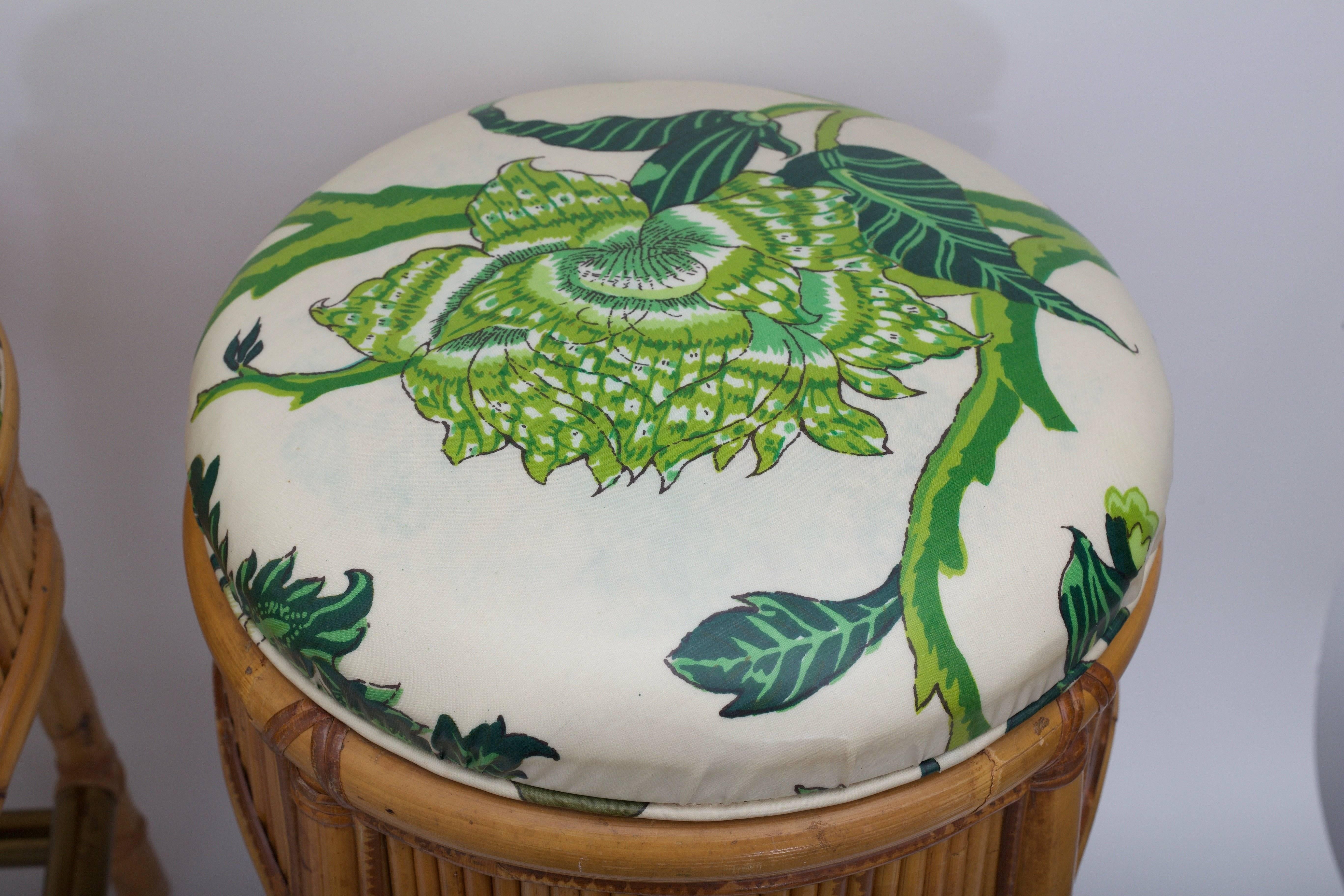 This stylish Bohemian counter height stool is from the firm Willow & Reed and dates to the 1980s. The upholstery is a laminated cotton with a floral motif in greens and white.

Note: Dimensions of this piece are 23