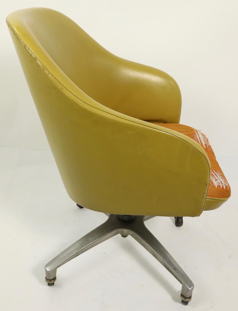 Mid-Century Modern Swivel Tilt Desk Chair by Steelcase