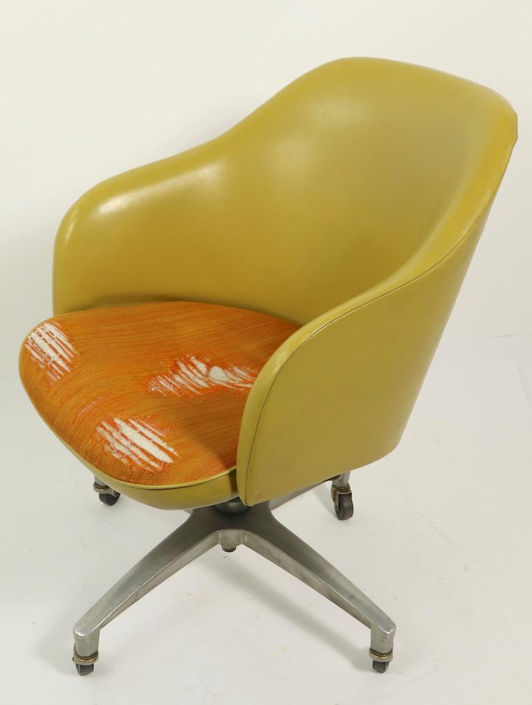 Swivel Tilt Desk Chair by Steelcase 1