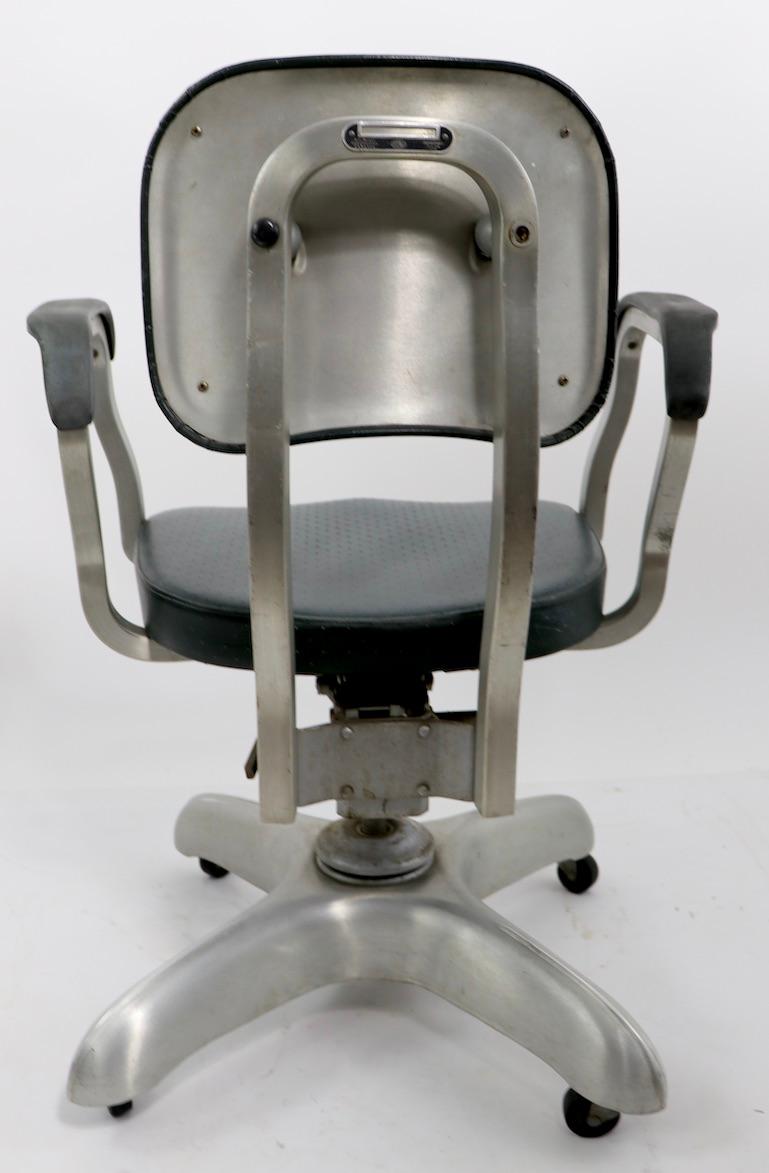 Swivel Tilt Office Desk Chair by the Good Form General Fireproofing Company For Sale 1