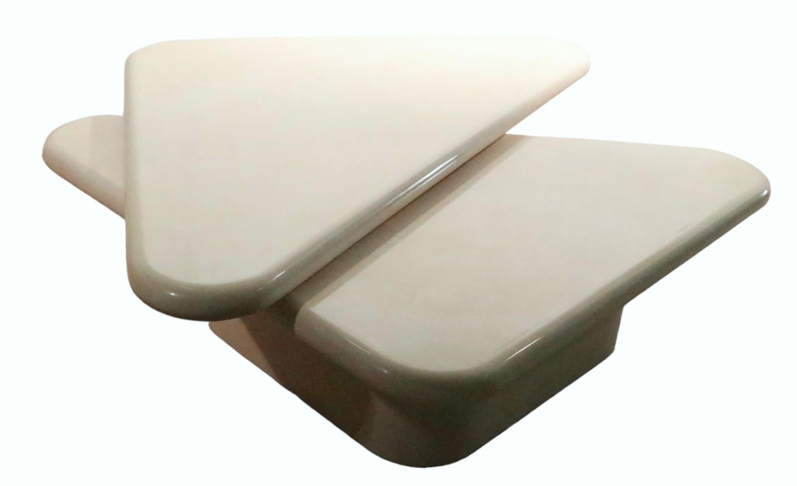 Swivel Top Adjustable Lacquer Coffee Table circa 1970/80s After Springer In Good Condition In New York, NY