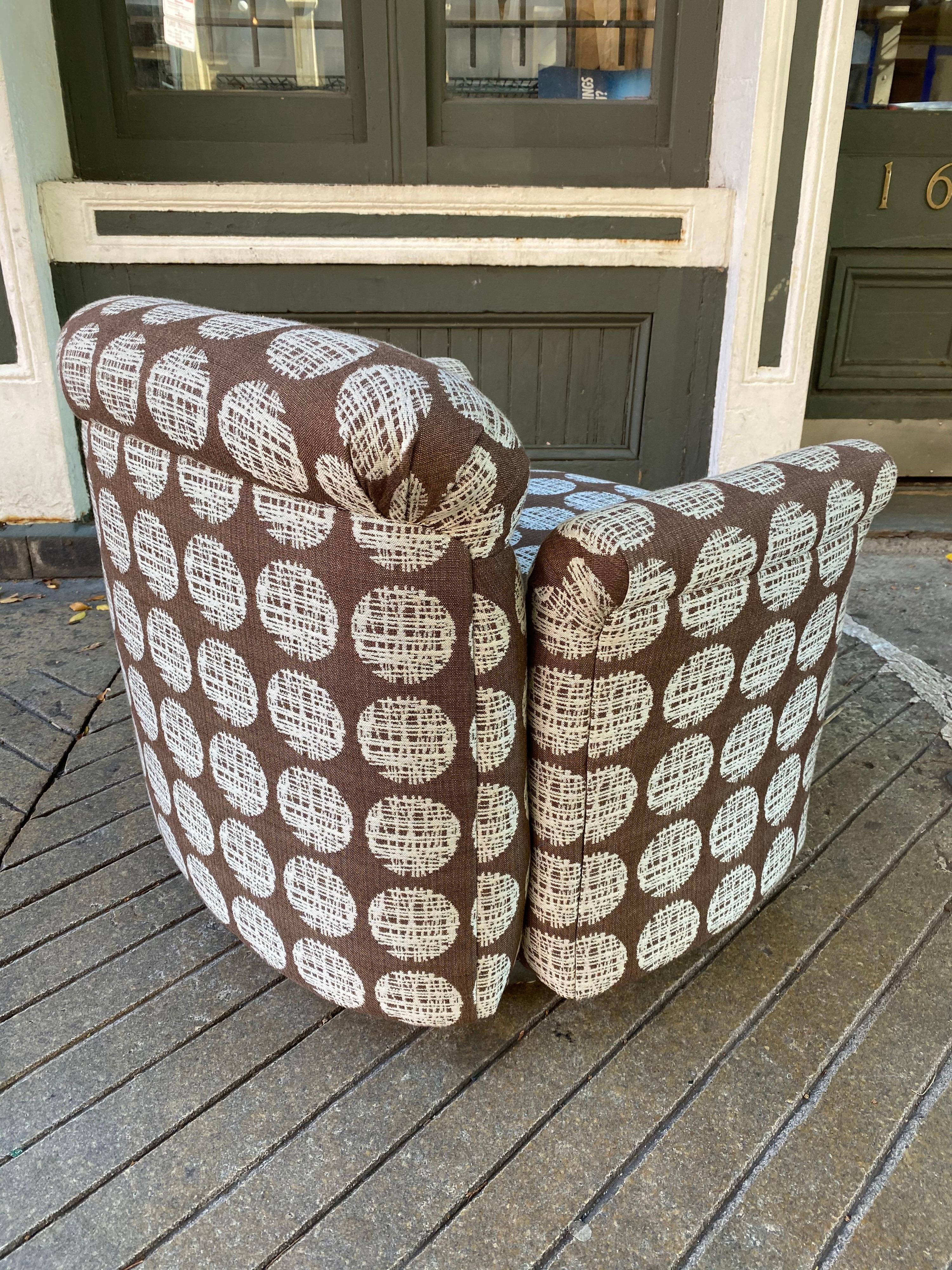 Mid-Century Modern Swivel Tub Chair