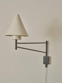 Lampe murale pivotante attr. To Eje Ahlgren pour Luco