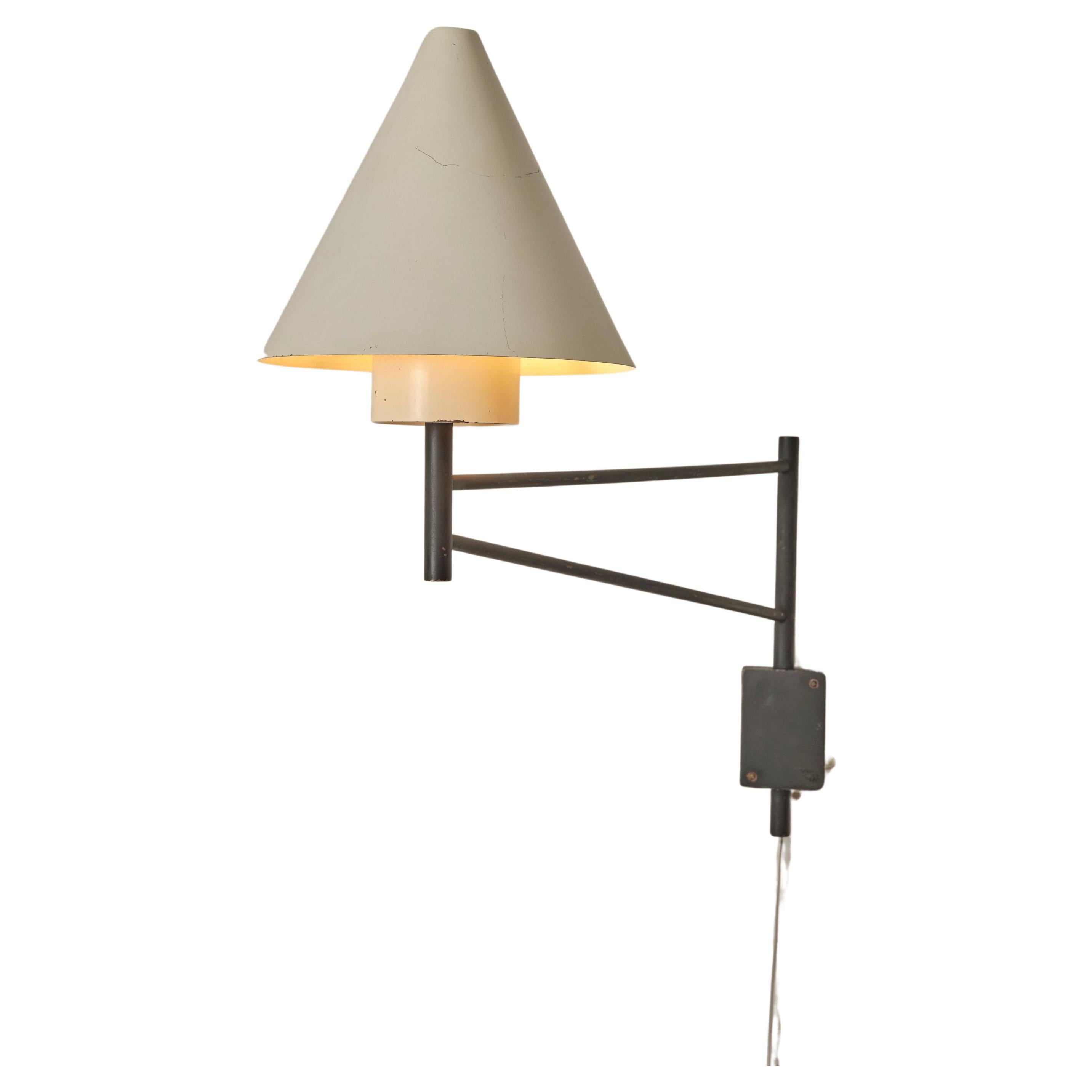 Lampe murale pivotante attr. To Eje Ahlgren pour Luco en vente