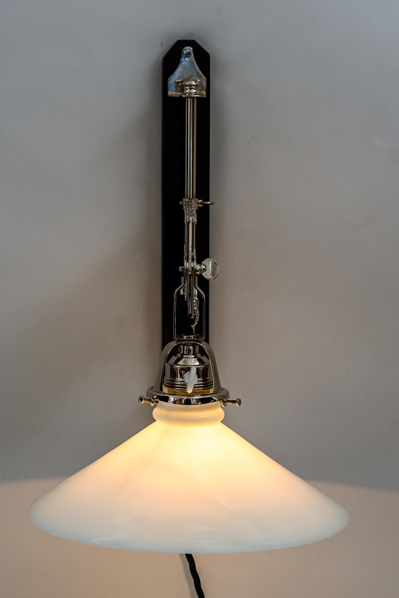 Swiveling and Extendable Nickel-Plated Art Deco Wall Lamp Around 1920s For Sale 6