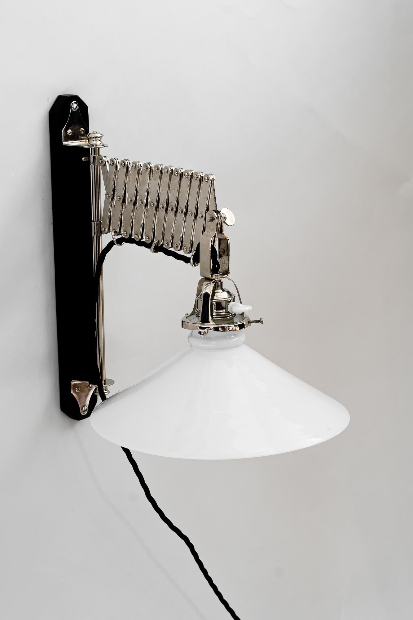 Swiveling and Extendable Nickel-Plated Art Deco Wall Lamp Around 1920s For Sale 2
