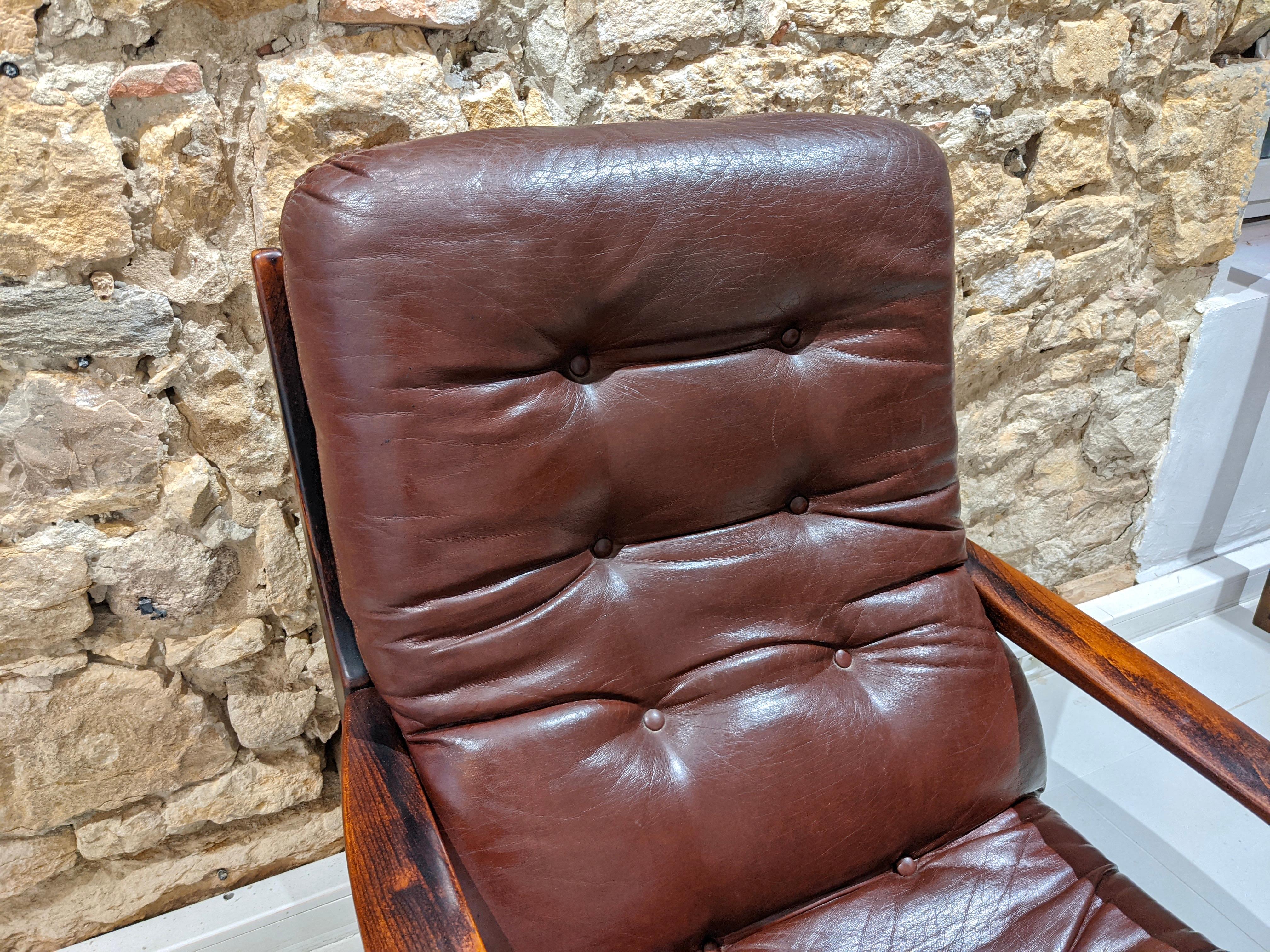 Swiveling Armchair, 1970 In Good Condition For Sale In lyon, FR