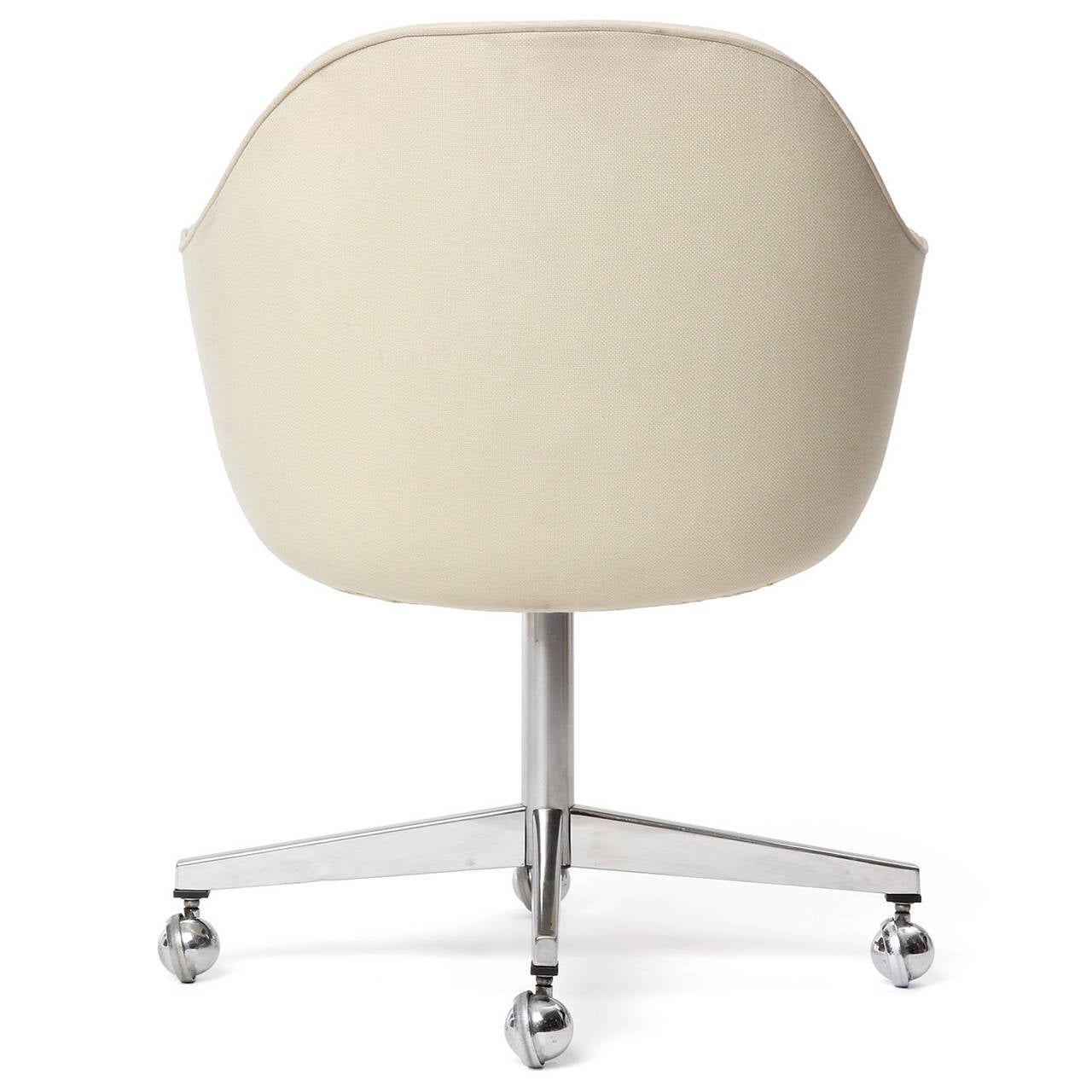 Mid-20th Century Swiveling Armchair by Eero Saarinen for Knoll For Sale