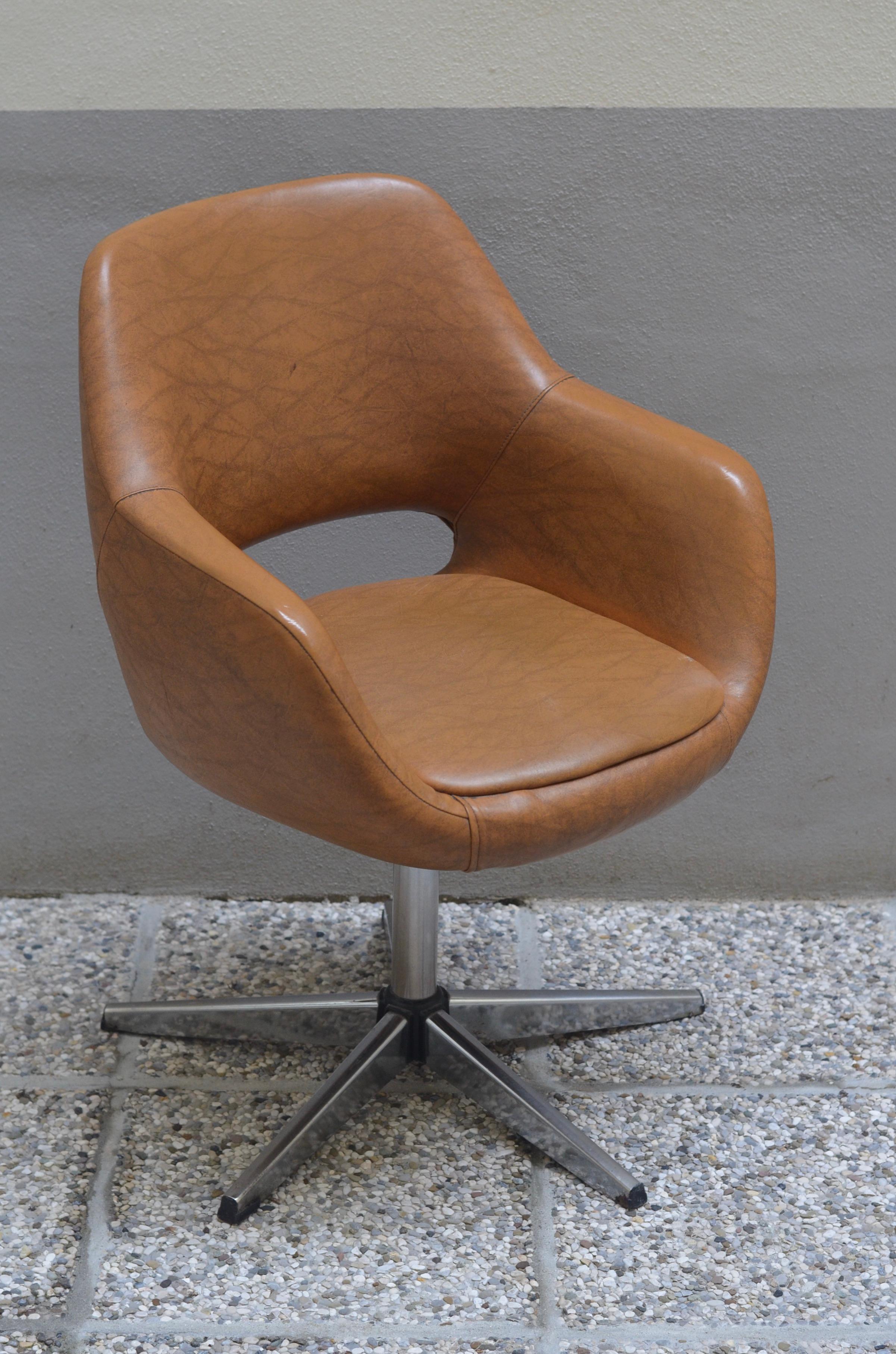 Swiveling Armrest Chair, by Niko Kralj 1970s For Sale 6