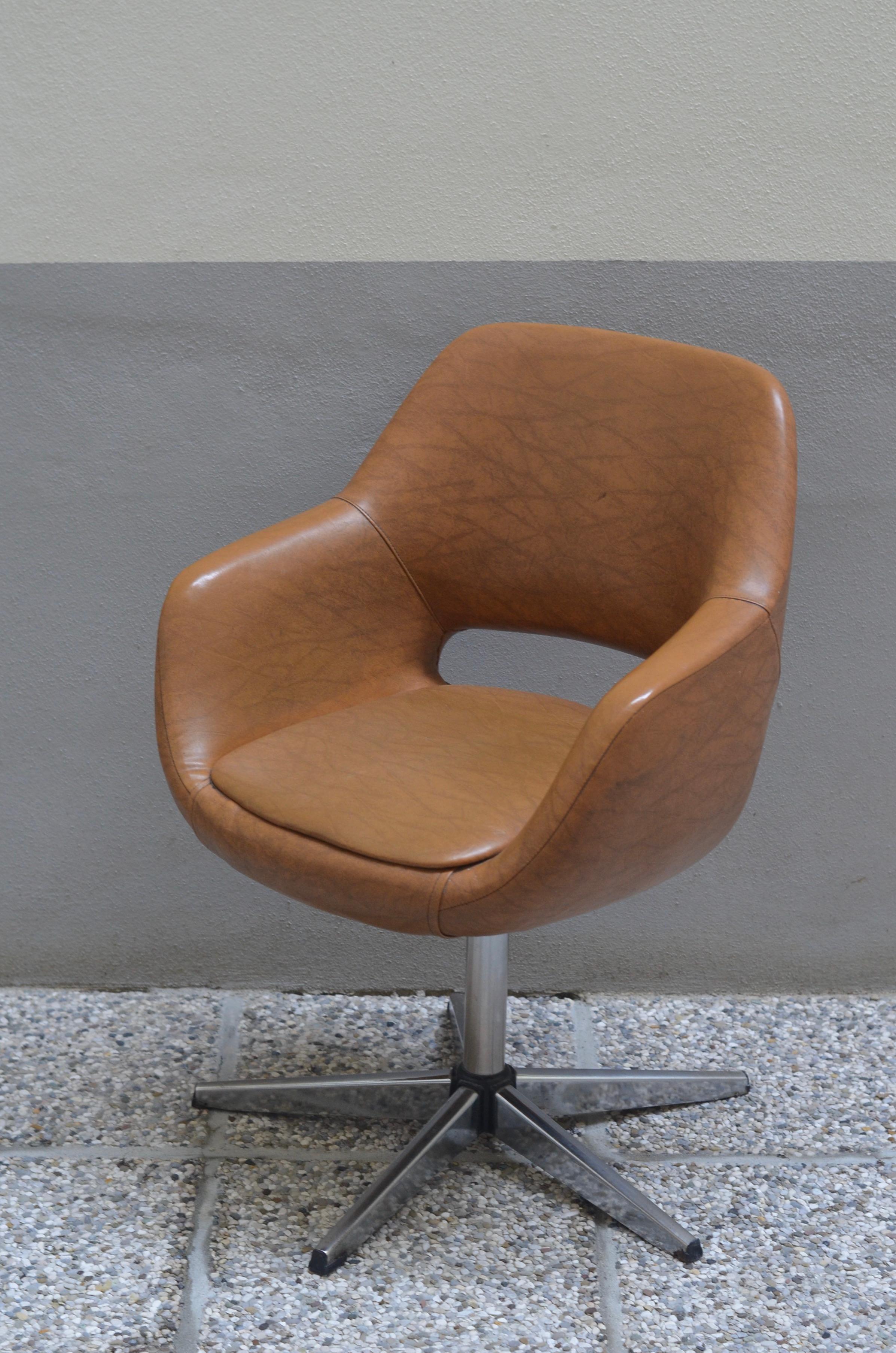 Swiveling Armrest Chair, by Niko Kralj 1970s For Sale 7