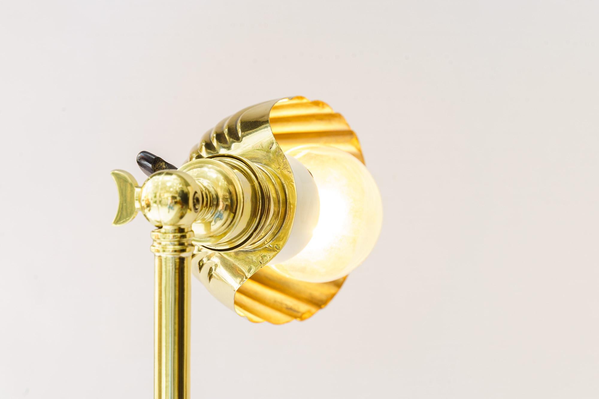 Swiveling Art Deco Clamp Table Lamp, circa around 1920s 2