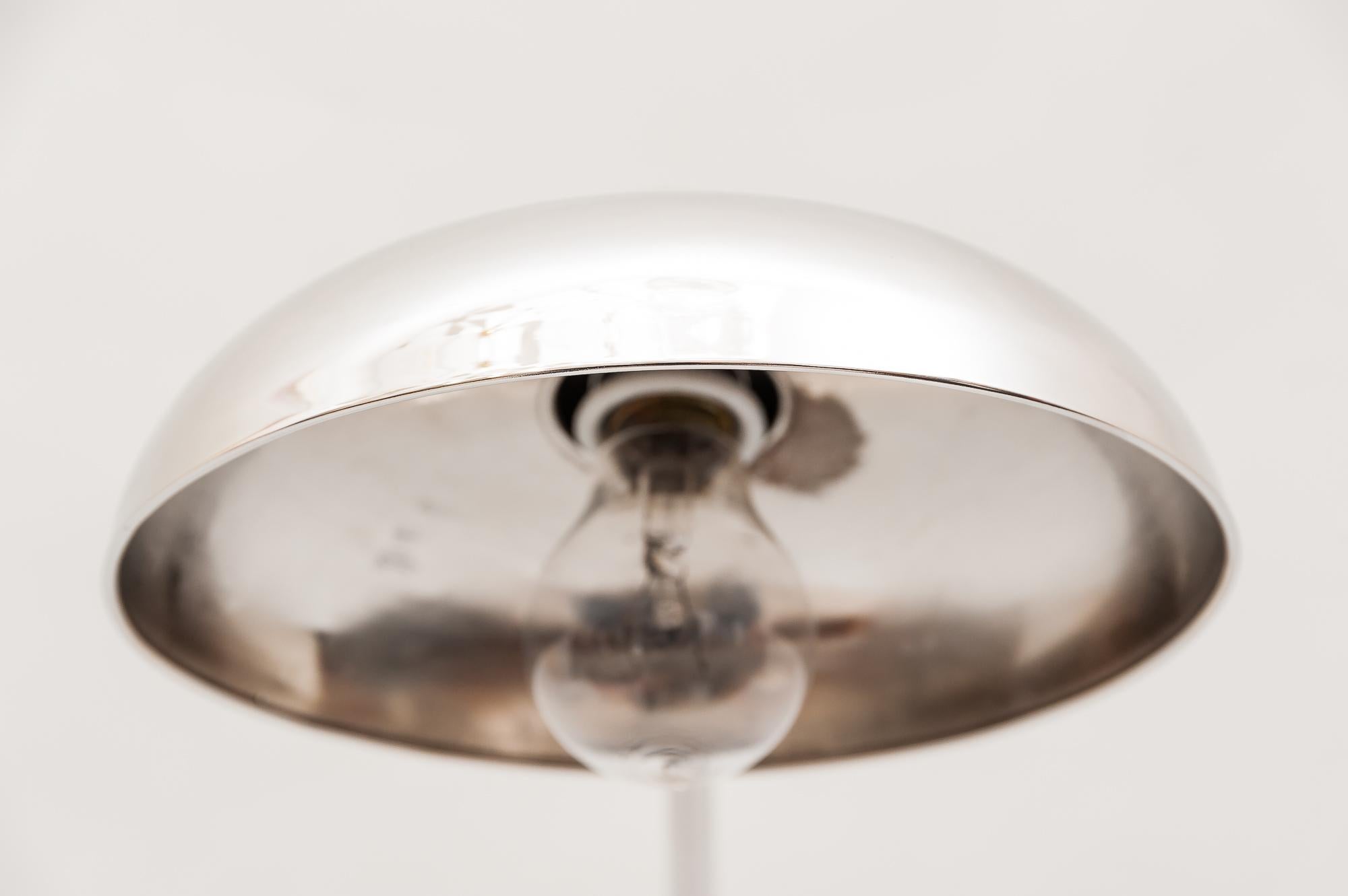 Swiveling Art Deco Nickel Table Lamp 1930s 5