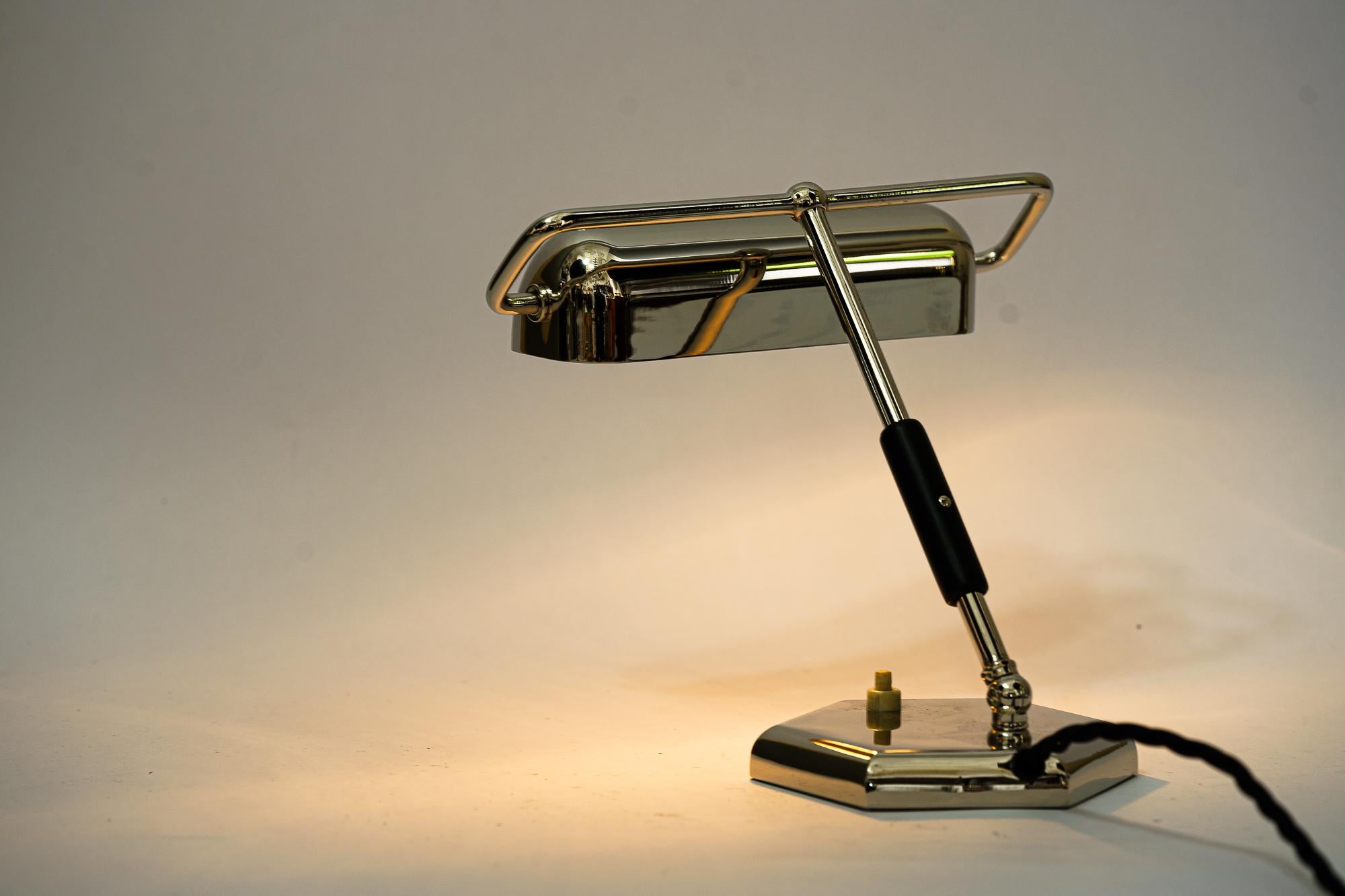 Swiveling Art Deco Nickel Table Lamp Vienna Around 1920s For Sale 3