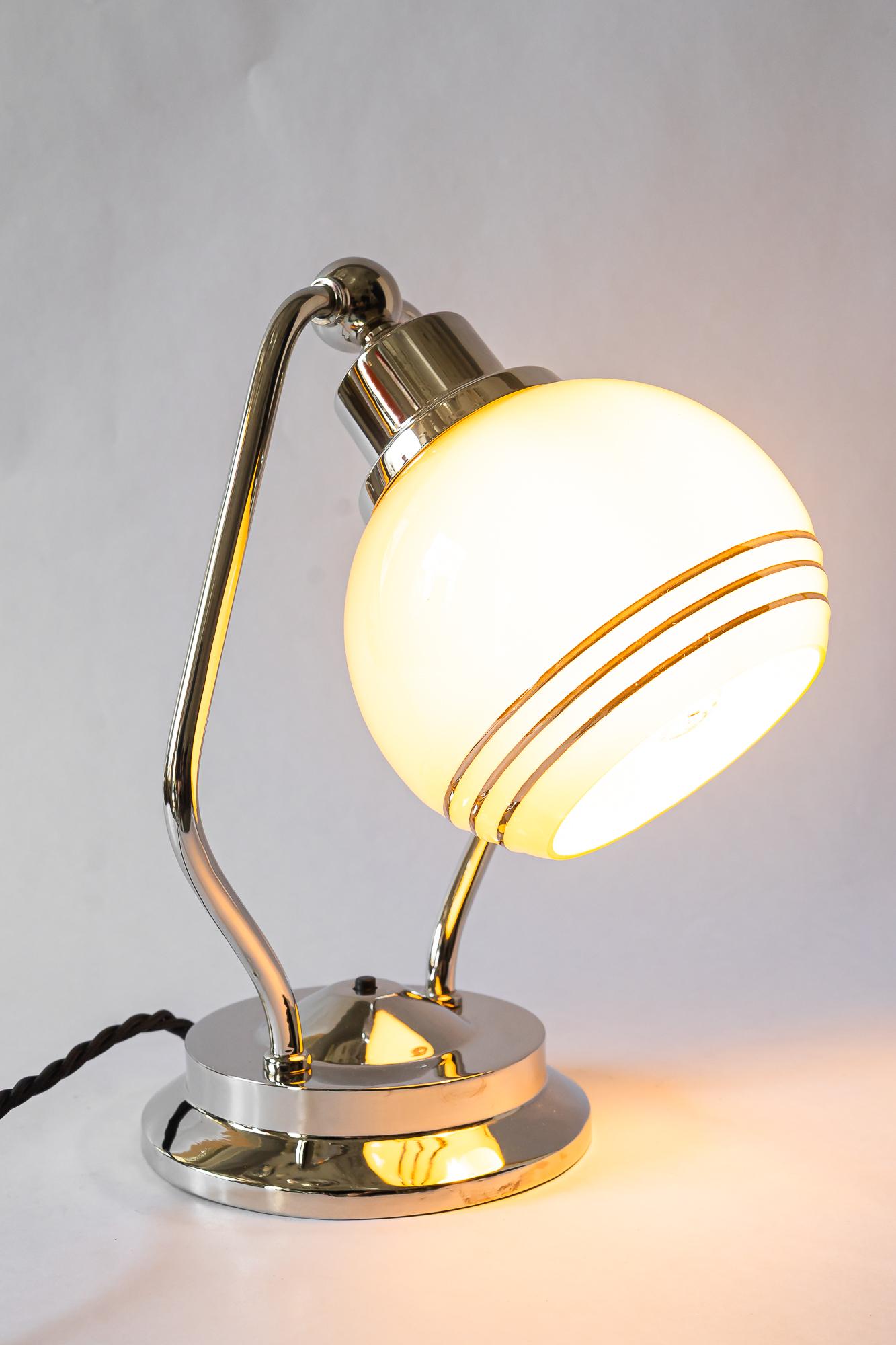 Swiveling Art Deco nickel table lamp with glass vienna around 1920s For Sale 5
