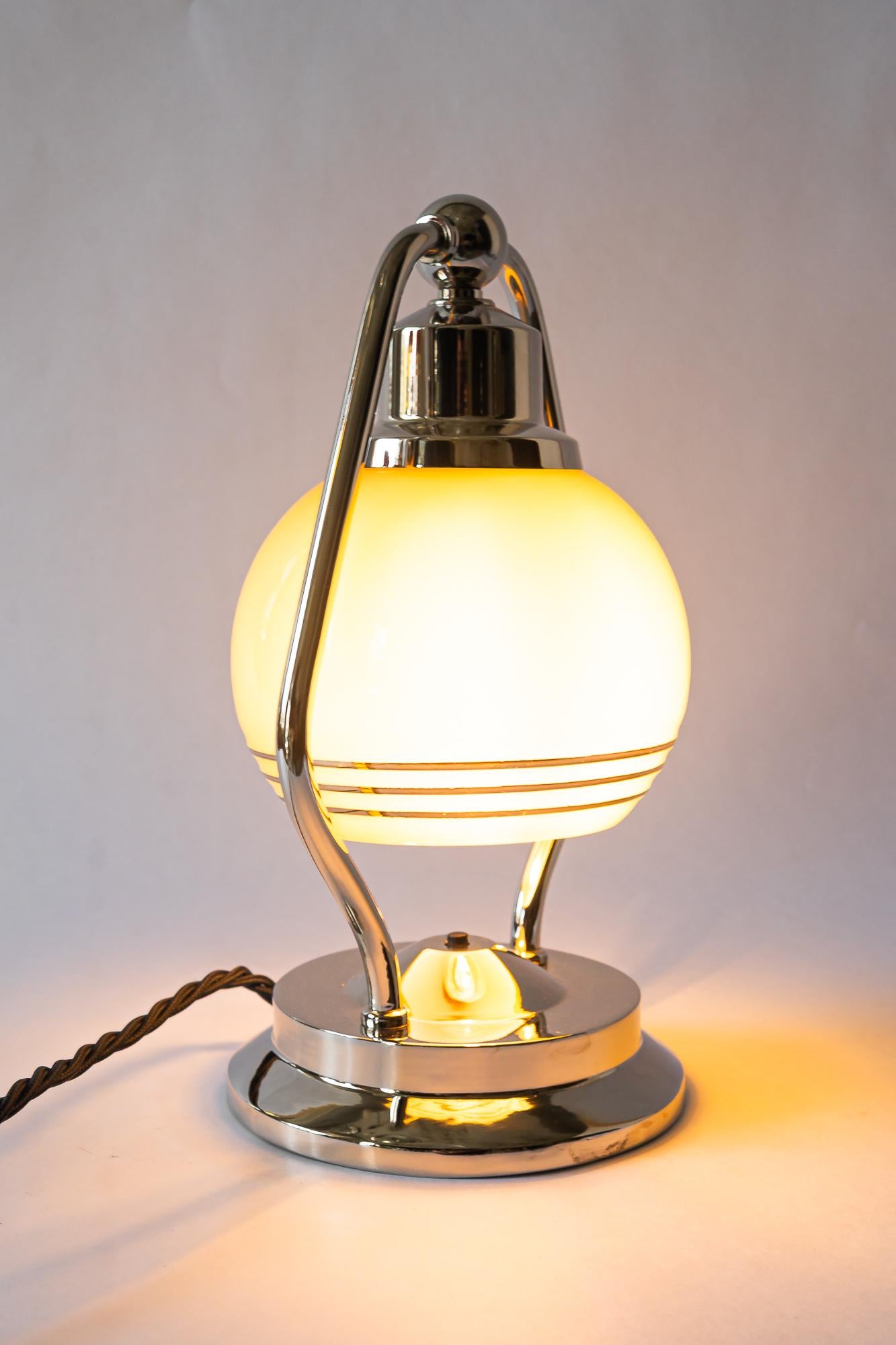Swiveling Art Deco nickel table lamp with glass vienna around 1920s For Sale 3