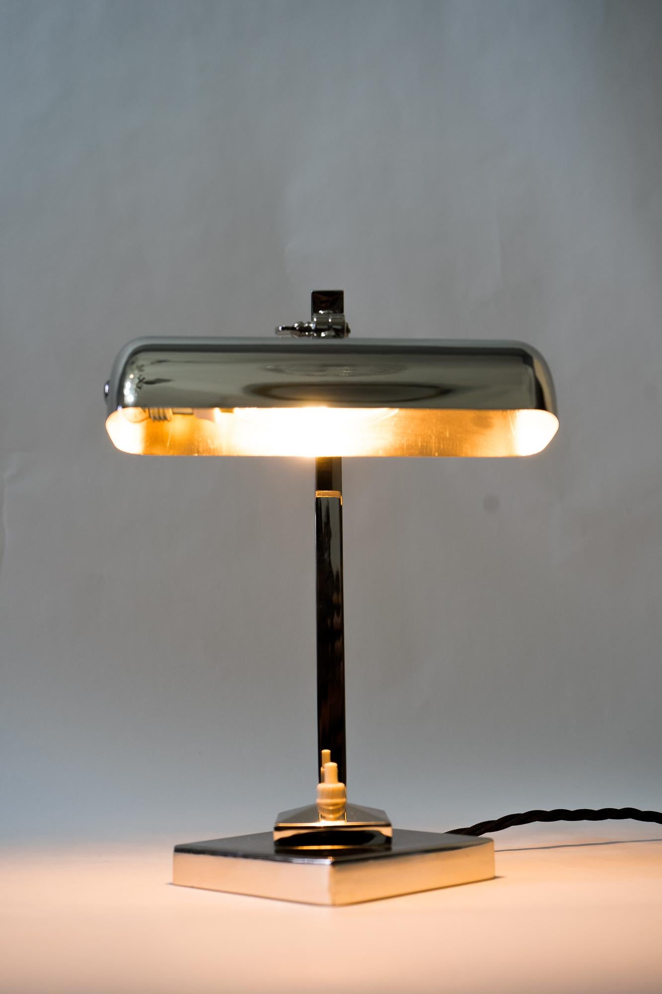 Swiveling Art Deco Table Lamp, circa 1920s 5