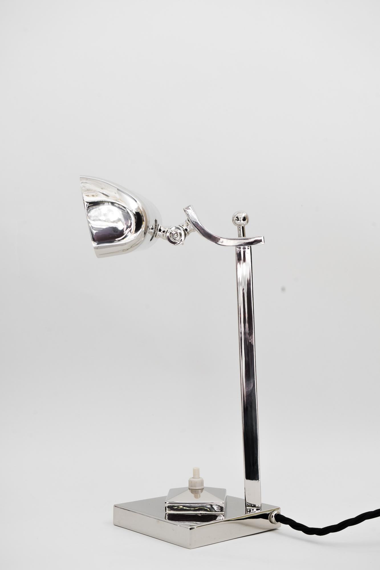 Swiveling Art Deco Table Lamp, circa 1920s In Good Condition In Wien, AT
