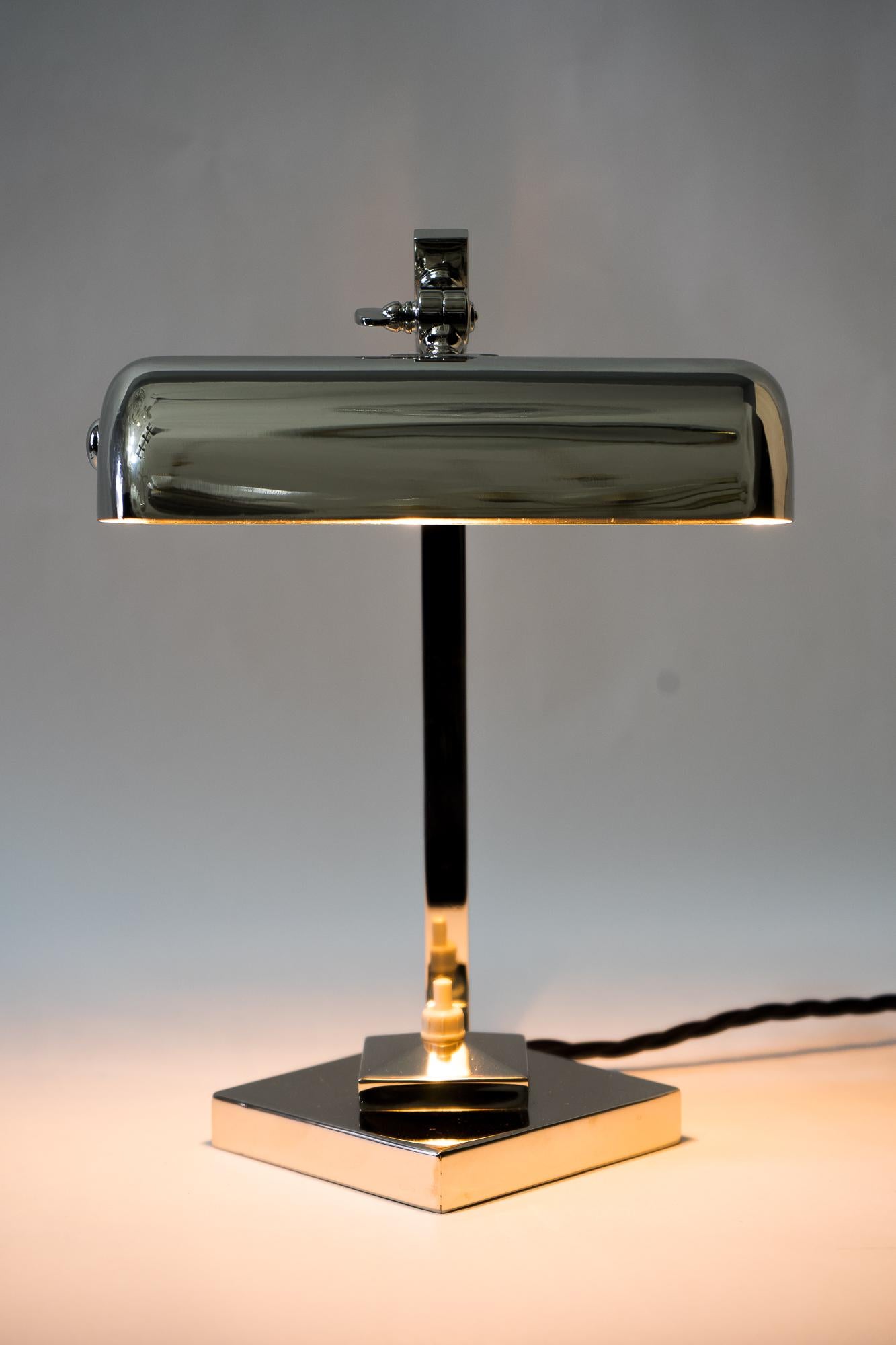 Swiveling Art Deco Table Lamp, circa 1920s 1