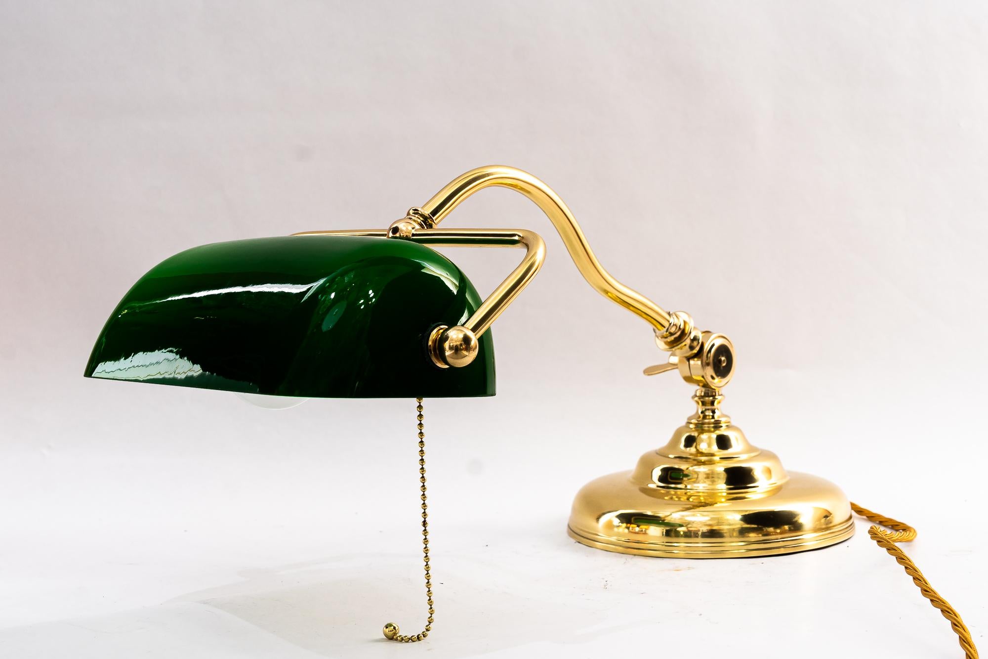 Swiveling banker table lamp vienna around 1920s In Good Condition In Wien, AT