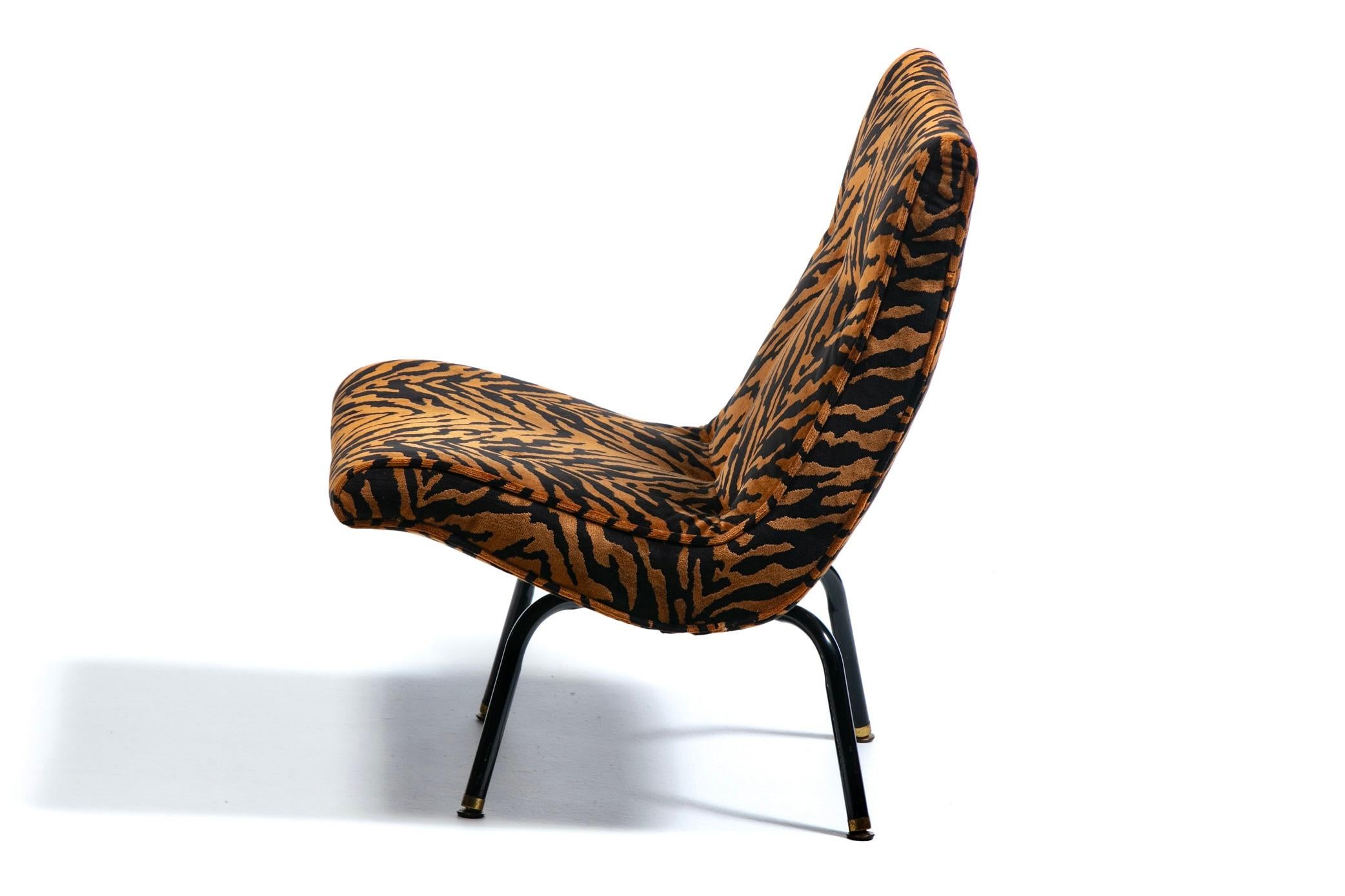 Swiveling Mid Century Modern Scoop Chairs Newly Upholstered in Tiger Velvet For Sale 5