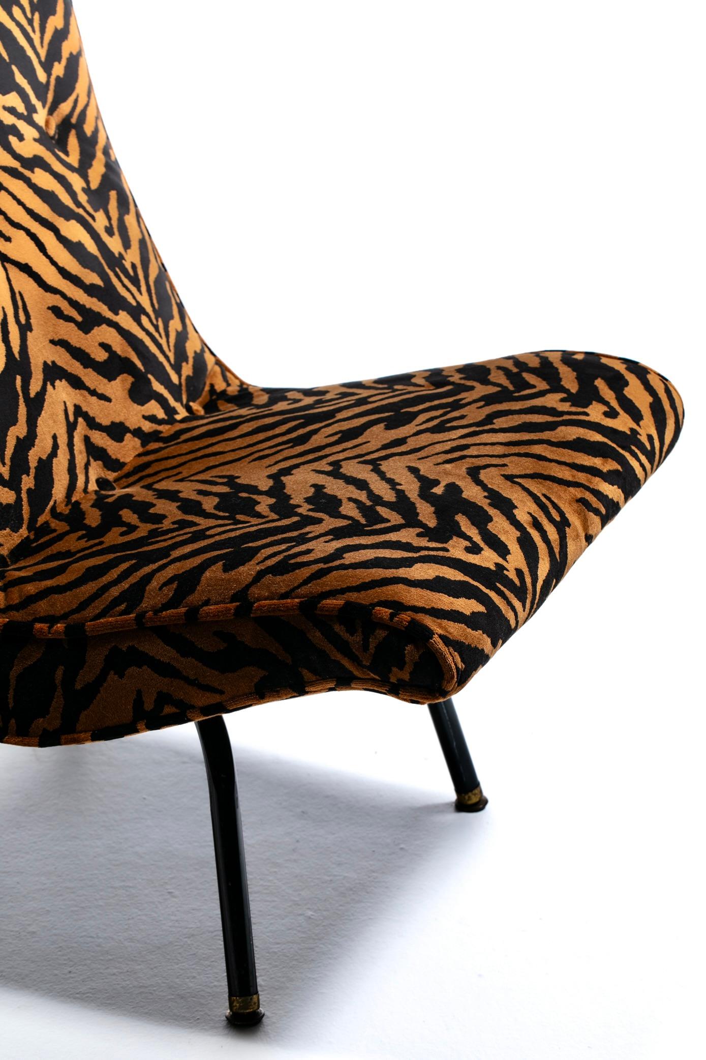 Swiveling Mid Century Modern Scoop Chairs Newly Upholstered in Tiger Velvet For Sale 11