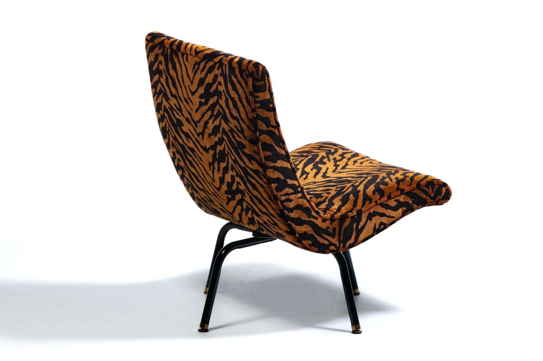Swiveling Mid Century Modern Scoop Chairs Newly Upholstered in Tiger Velvet For Sale 1