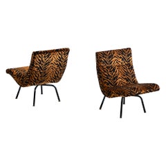 Drehbare Mid-Century-Modern-Schalenstühle mit drehbarer Rückenlehne, neu gepolstert mit Tigersamt