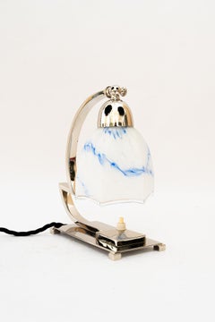 Swiveling nickel Art Deco Table lamp with original glass shade around 1920s