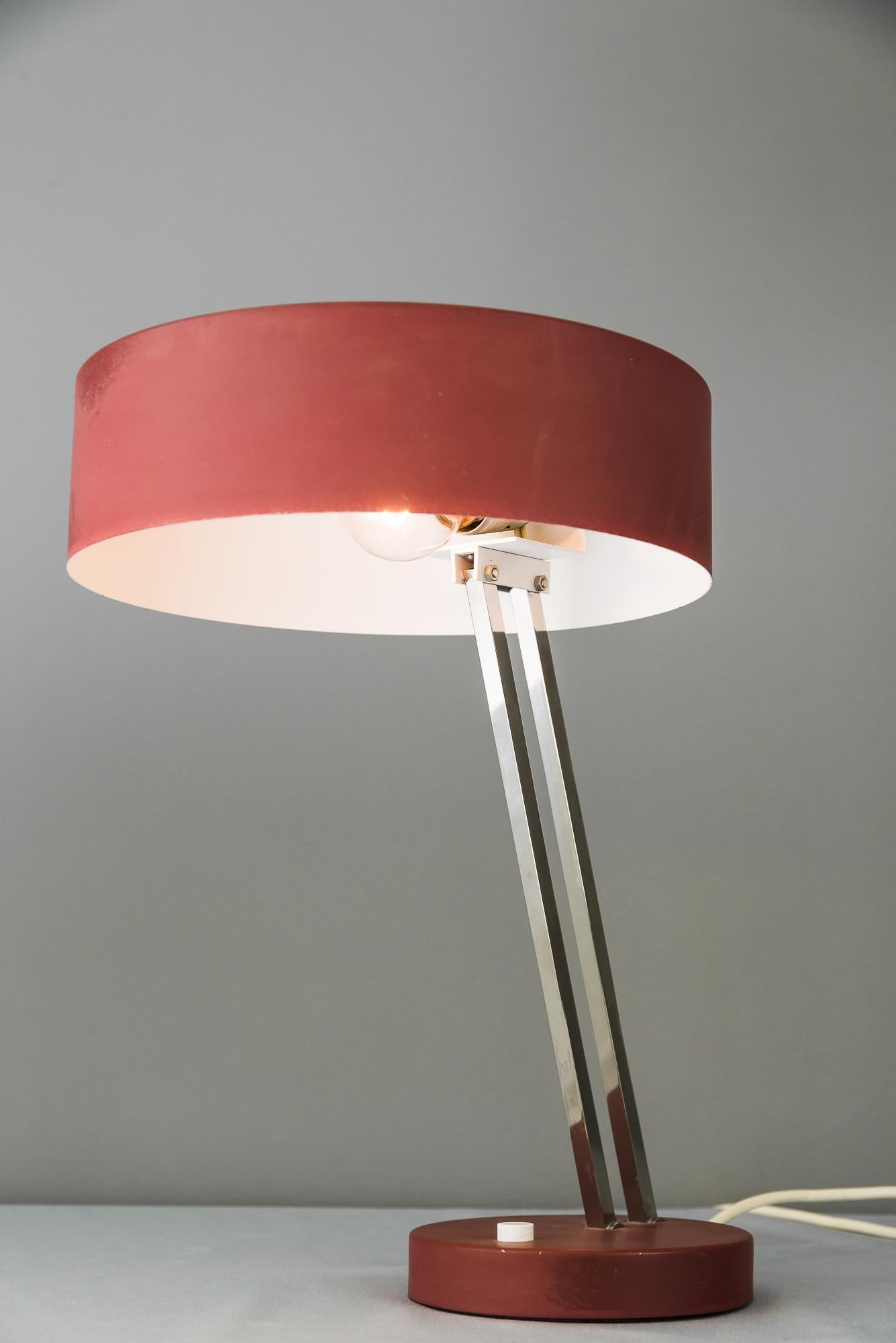 Swiveling Table Lamp, Italy, circa 1960s For Sale 3