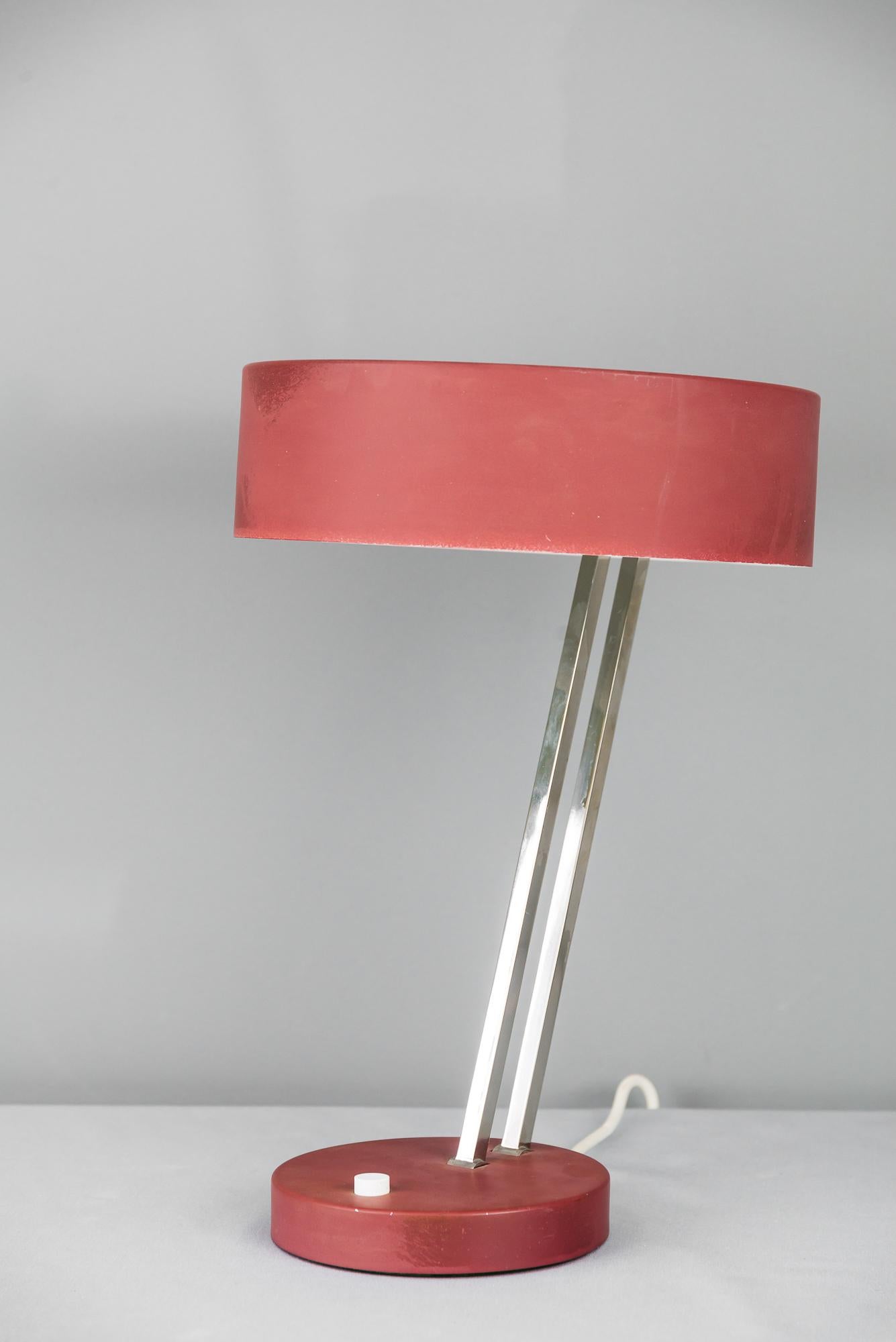 Mid-Century Modern Swiveling Table Lamp, Italy, circa 1960s For Sale
