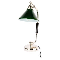 Drehbare vernickelte Art-Déco-Tischlampe mit grünem Glasschirm Vienna, 1920er Jahre