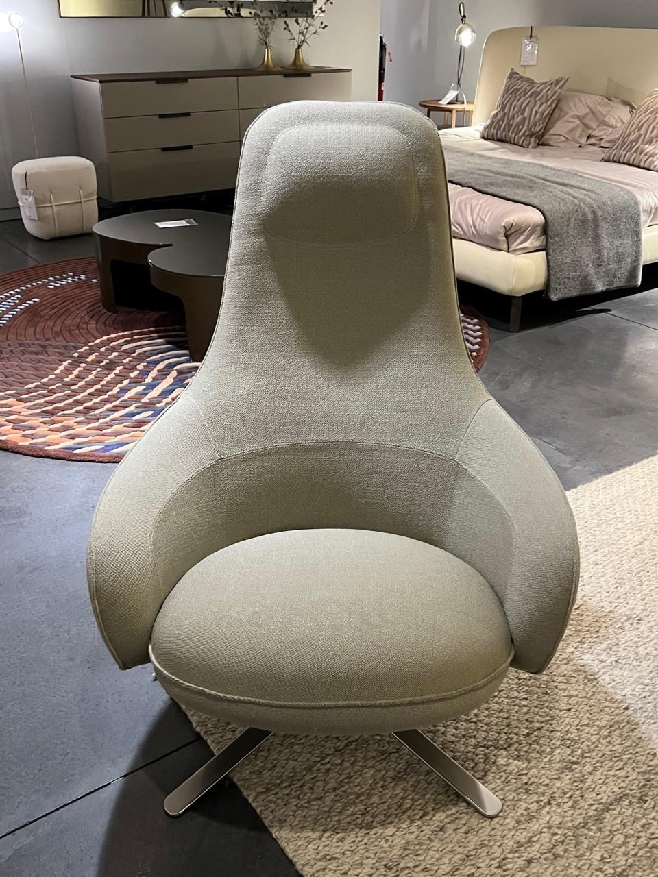Moa Swivelling Recliner Chair with Ottoman in Vidar Mastic by Keiji Takeuchi In New Condition For Sale In New York, NY