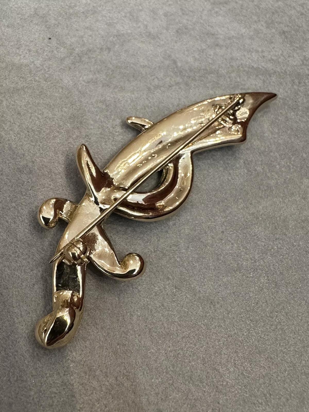 Broche de diamantes con espada y luna creciente 3,50 quilates totales en oro amarillo de 14k en Excelente estado para la venta en La Jolla, CA