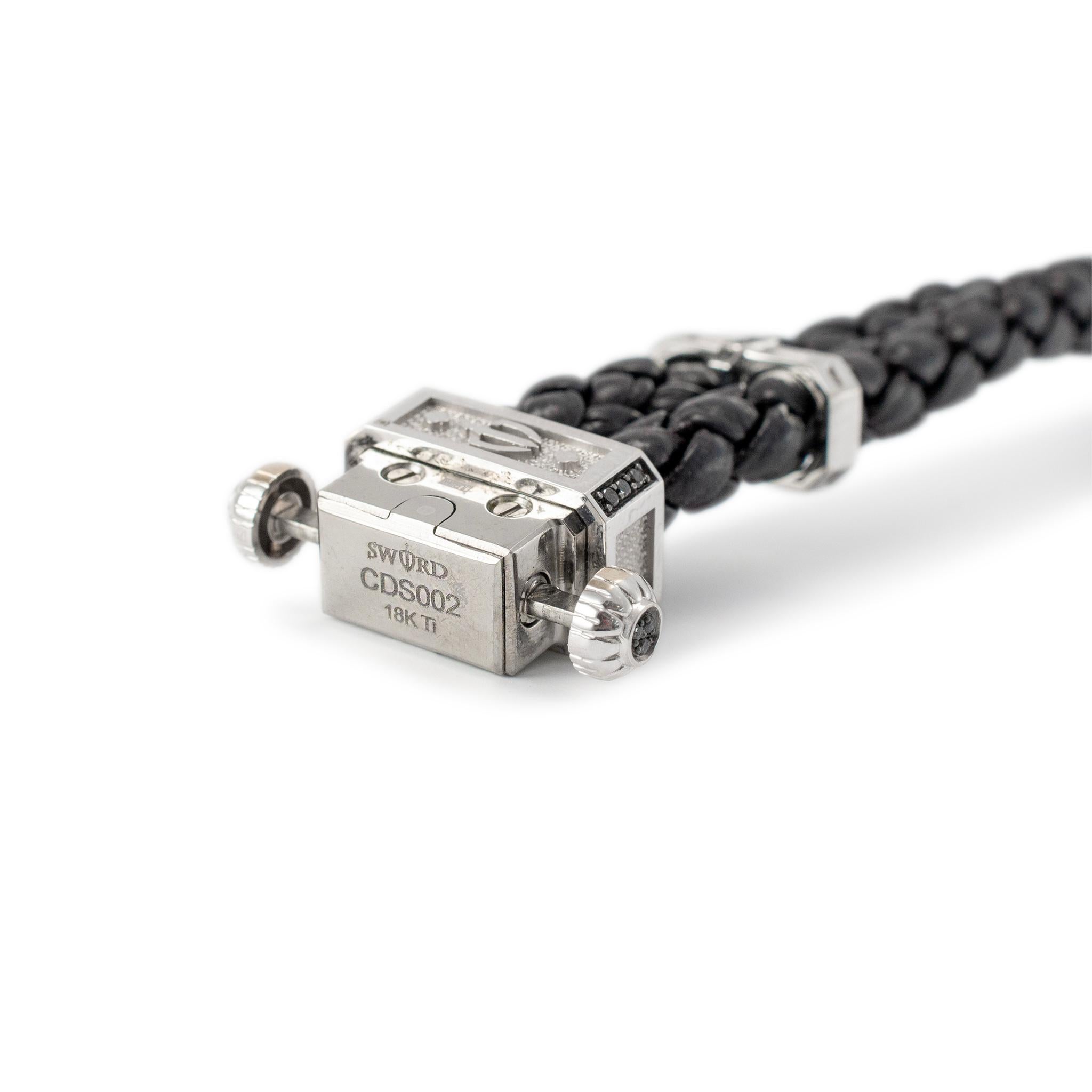 Sword Limited Carpe Diem in oro bianco 18 carati, bracciale con diamante e cuore in titanio in vendita 1