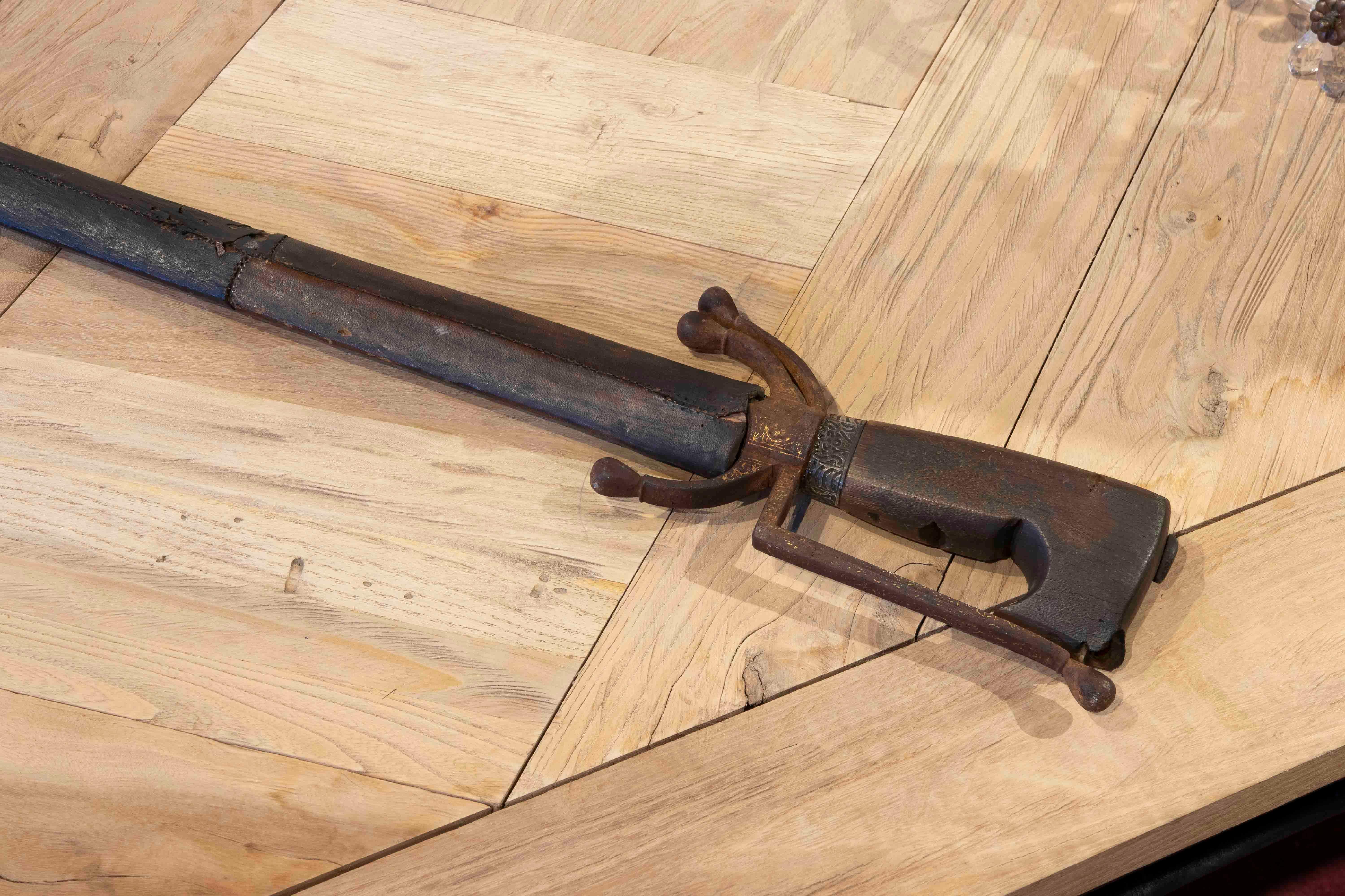 Sword with Wrought Iron Blade with Traces of Gold on Hilt with Cover Sheath In Good Condition For Sale In Marbella, ES