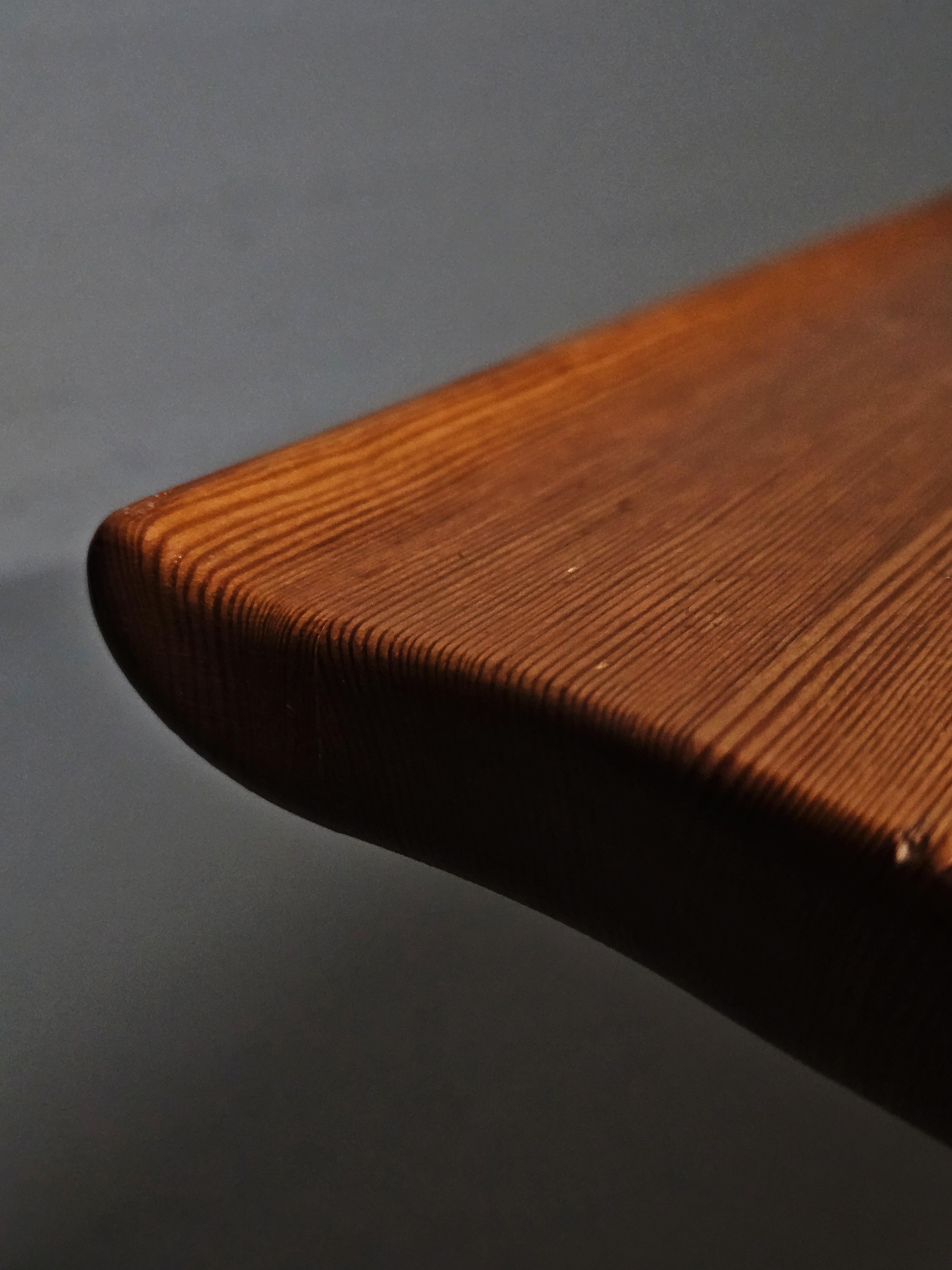 Table basse de designer suédois en pin par Svensk Fur, années 1940 en vente 2