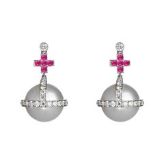 Boucles d'oreilles sceptre en sybarite en or blanc avec diamants blancs, rubis et perles