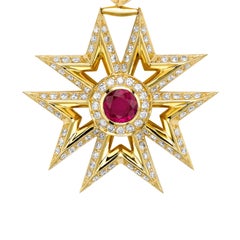 Medal Brooch 18 Karat Yellow Gold 2.20 Carat Diamond Rubies
