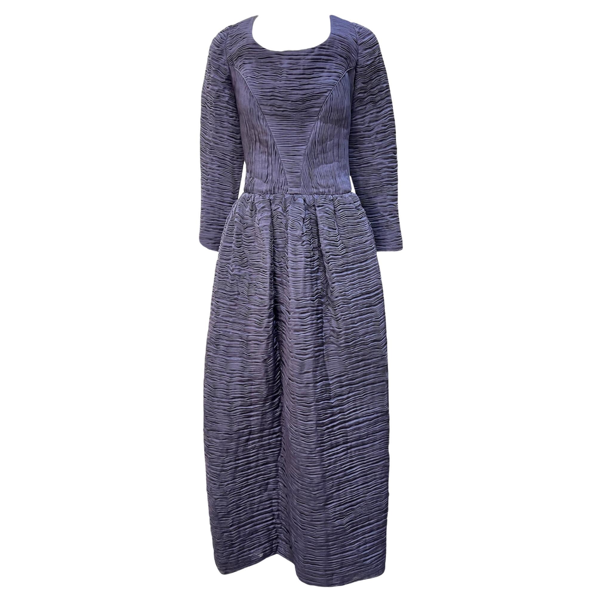 Sybil Connelly Periwinkle plissiertes Leinenkleid und Stola, 1950er Jahre im Angebot