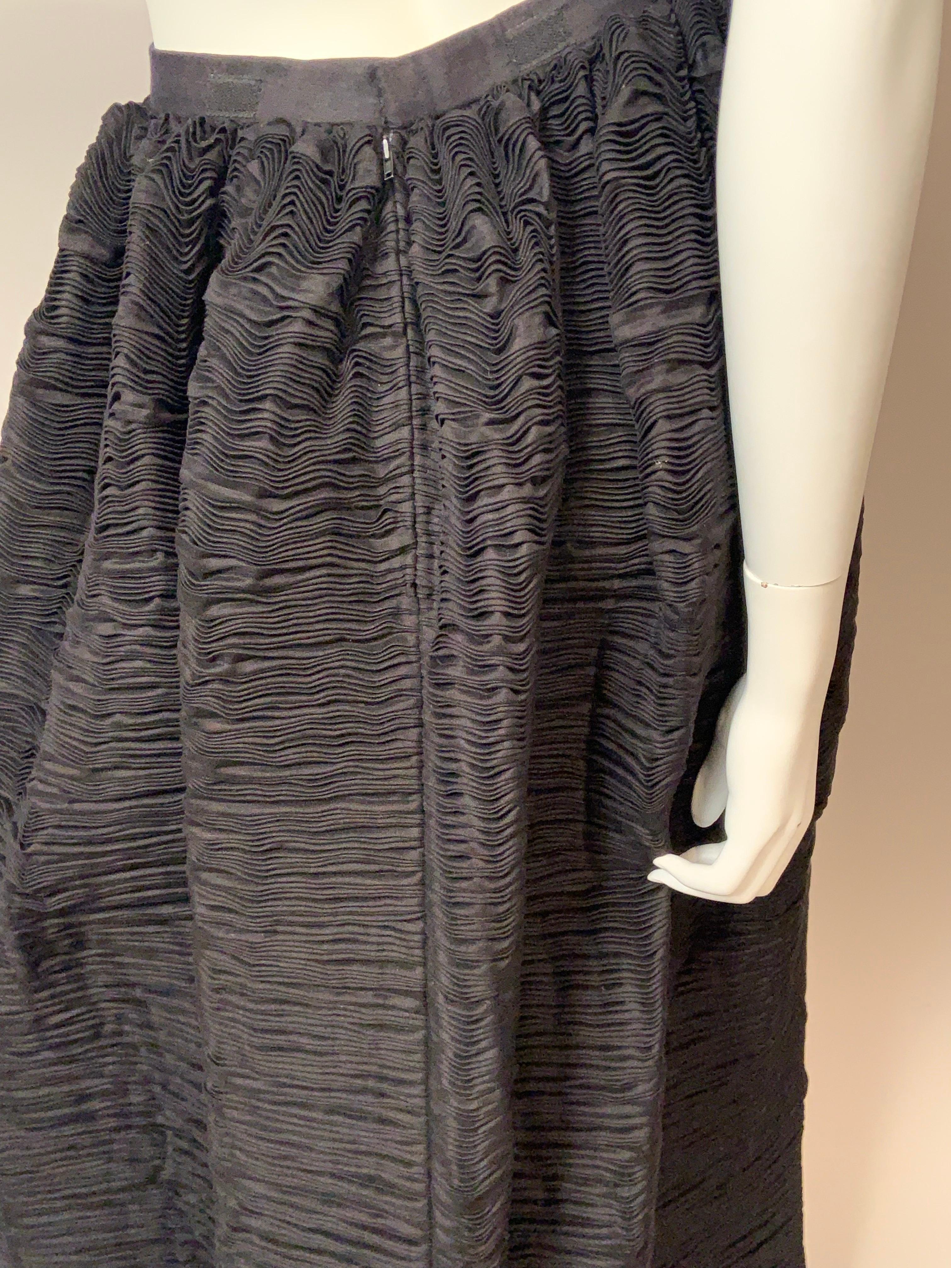 Sybil Connolly - Jupe de soirée plissée en lin noir en vente 6