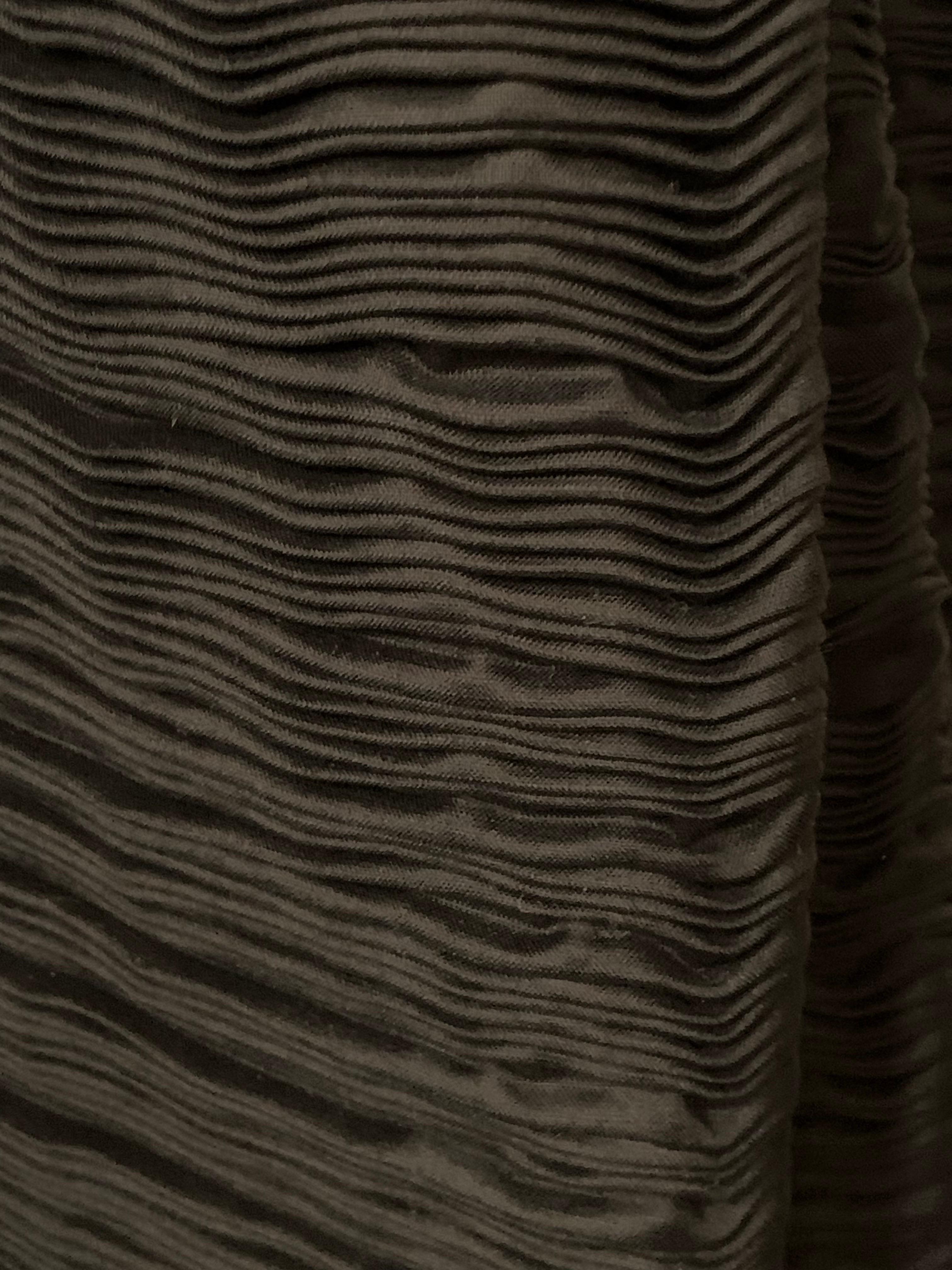 Sybil Connolly - Jupe de soirée plissée en lin noir Excellent état - En vente à New Hope, PA