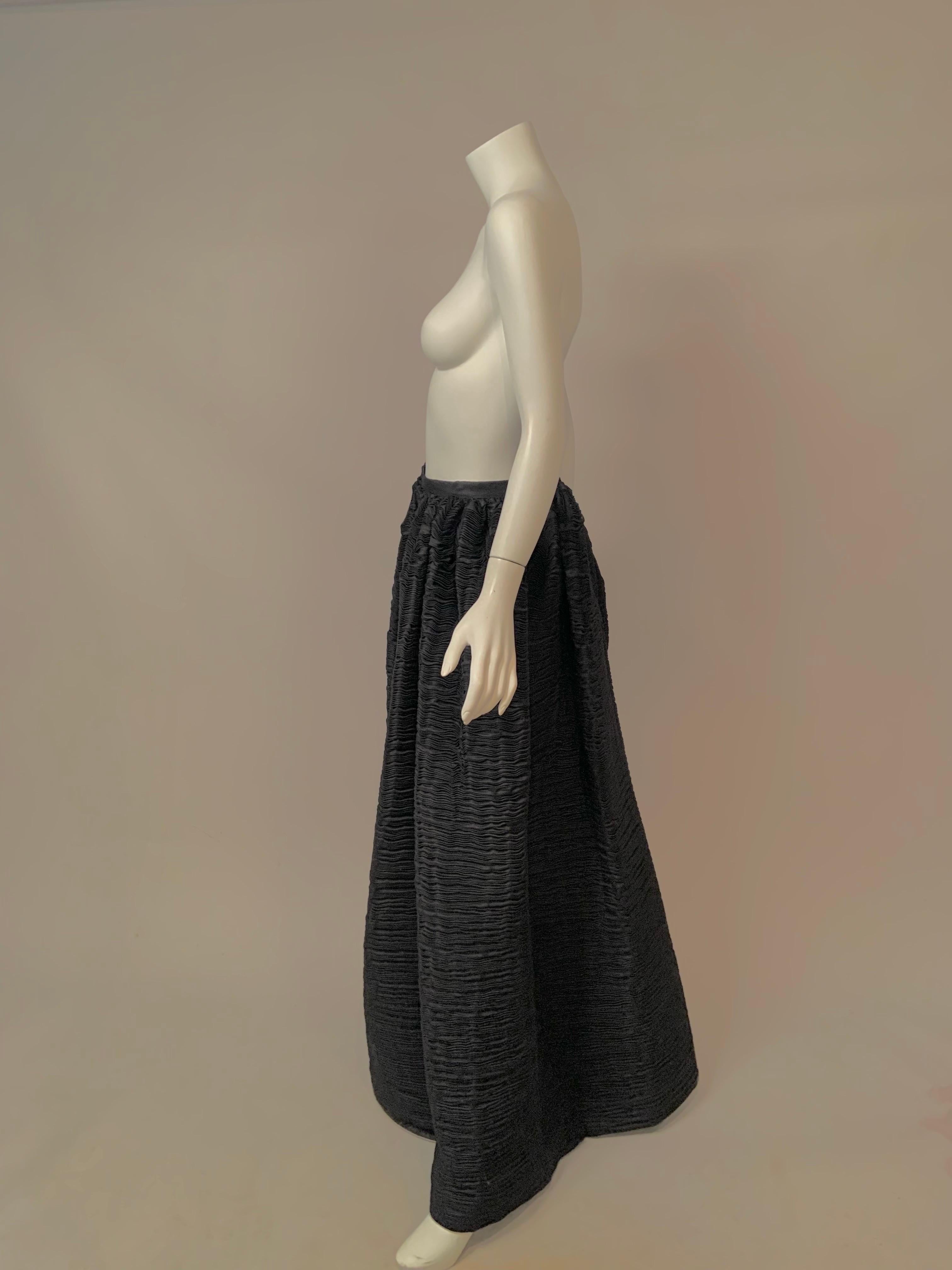 Sybil Connolly - Jupe de soirée plissée en lin noir en vente 1