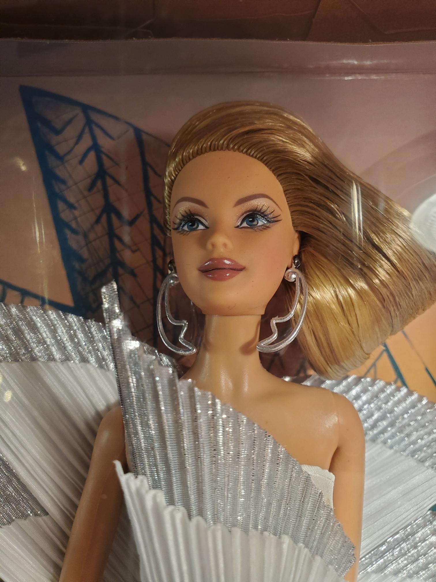 Other Sydney Opera House Barbie Landmark Dolls of the Worl For Sale