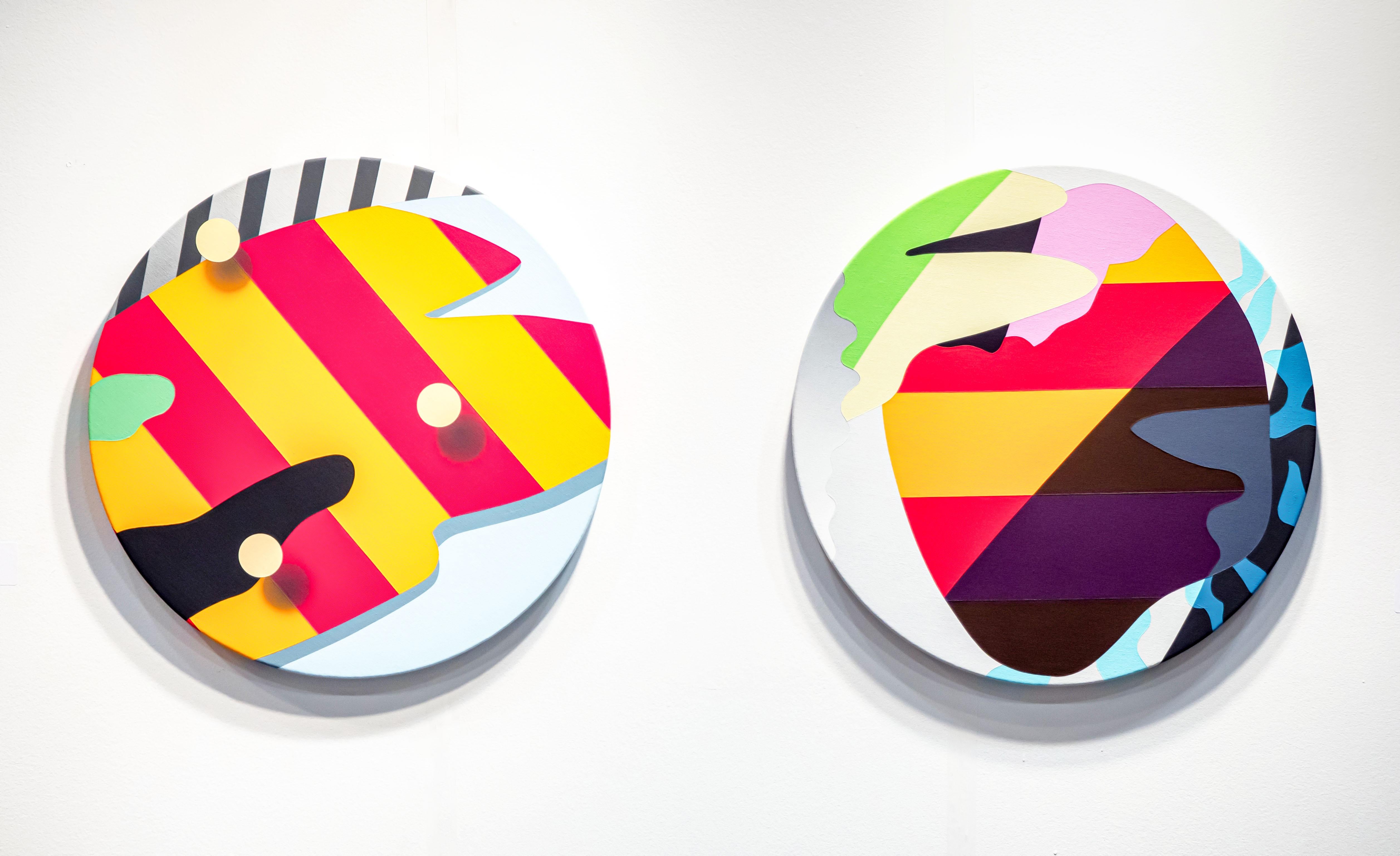 Cette peinture abstraite contemporaine colorée en tondo est une œuvre de Sylvain Louis-Seize.

Des formes et des motifs superposés aux couleurs éblouissantes sont disposés comme un puzzle dans ce tondo dynamique de Sylvain Louis-Seize. La peinture