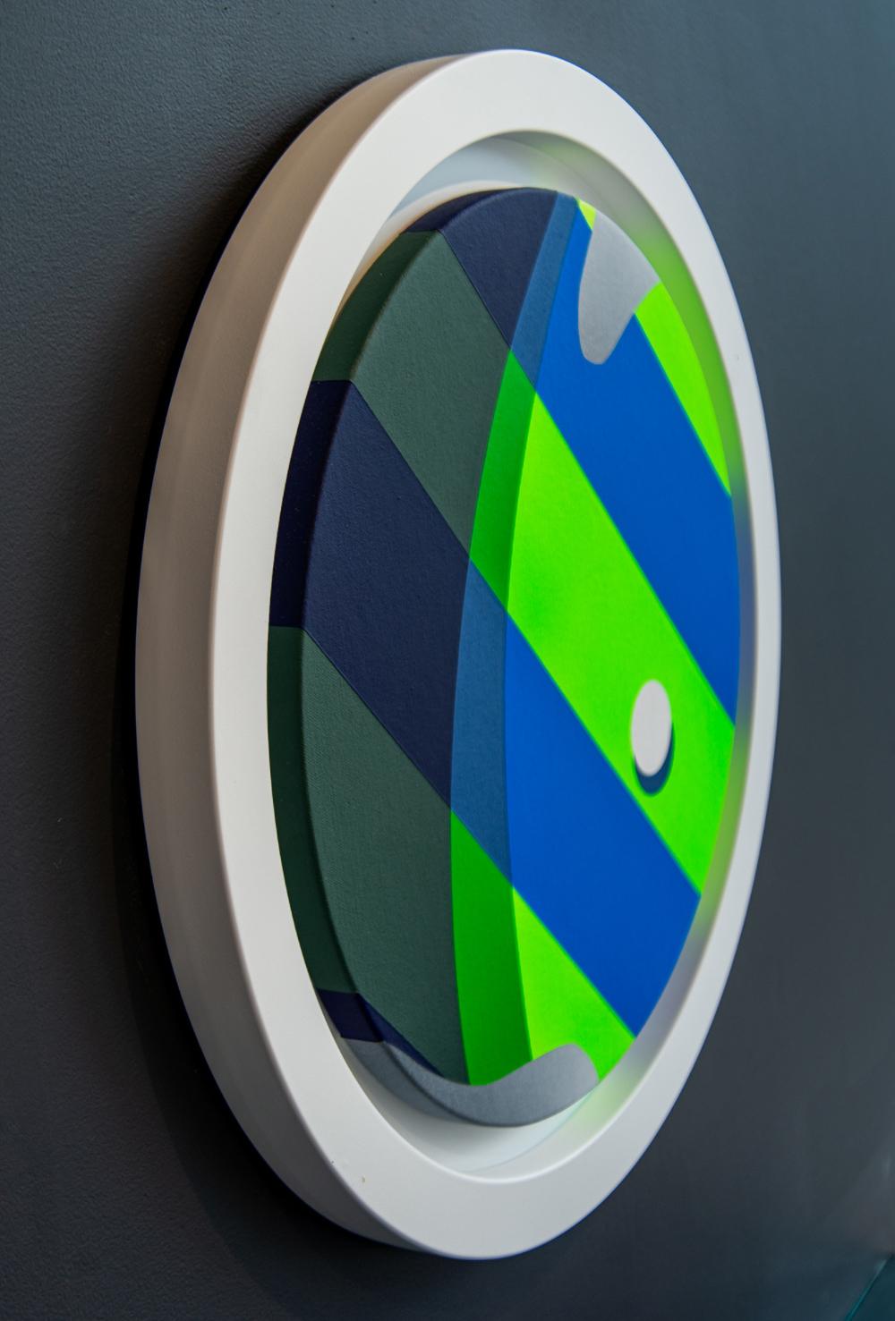 Chromatose II - graphic, blue, green, black, geometric, tondo, acrylic on panel For Sale 1
