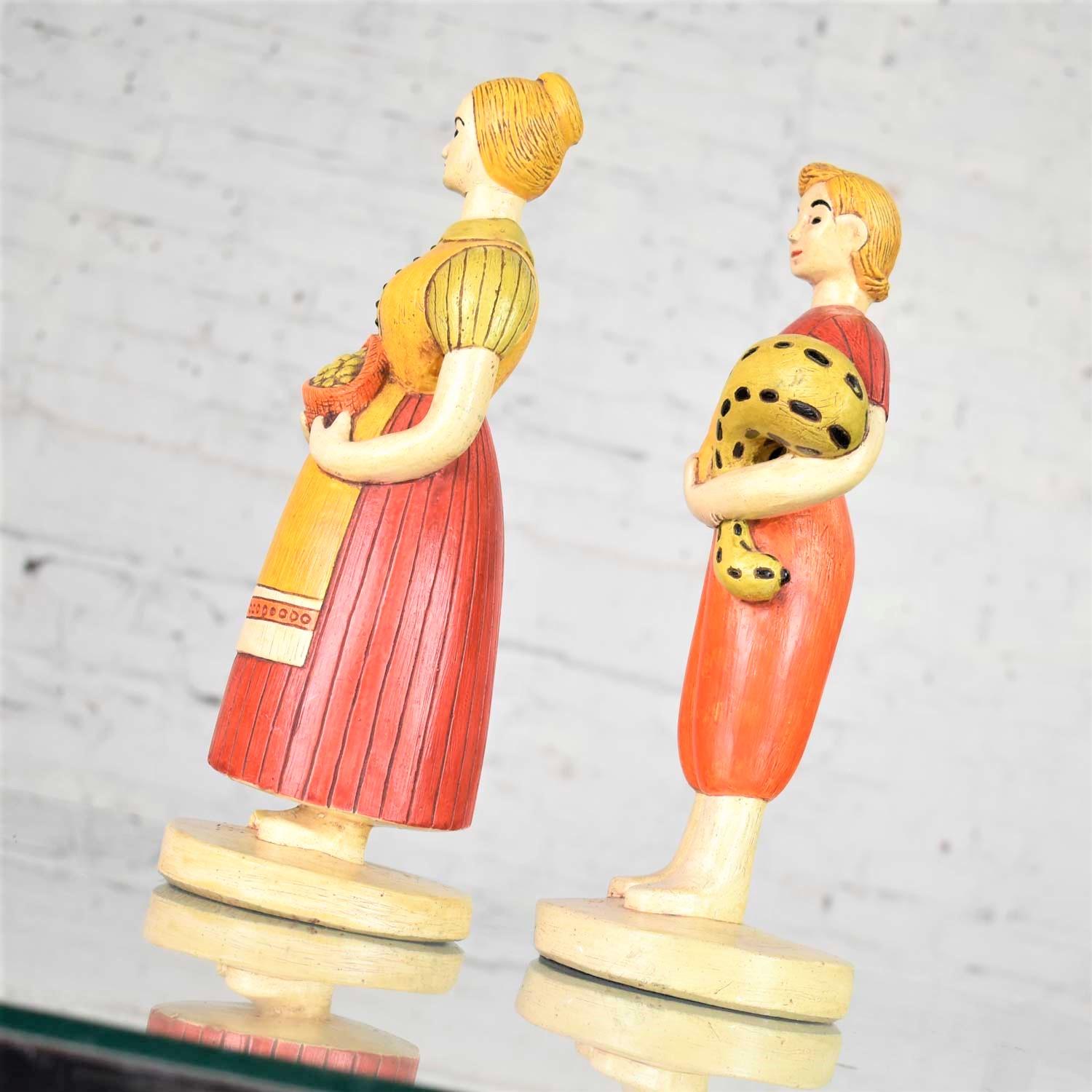 Sylvia Hood Original Vintage Harvest Couple Chalkware Figurines, circa 1960-1965 In Good Condition In Topeka, KS