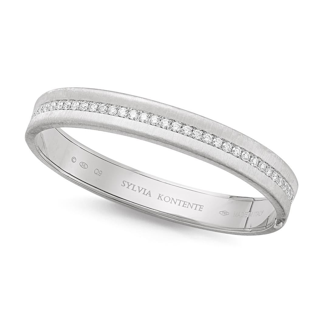 18K White Gold Diamond Bracelet In New Condition For Sale In Manhasset, NY