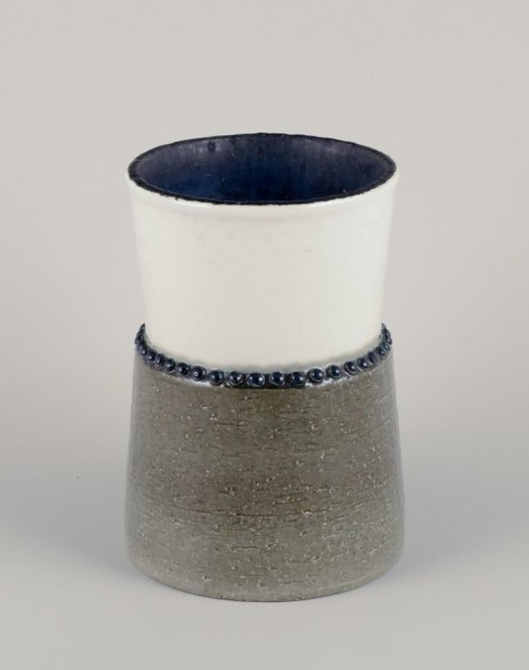 Sylvia Leuchovius für Rörstrand Ateljé. Vase aus Keramik, 1970er Jahre (Skandinavische Moderne) im Angebot