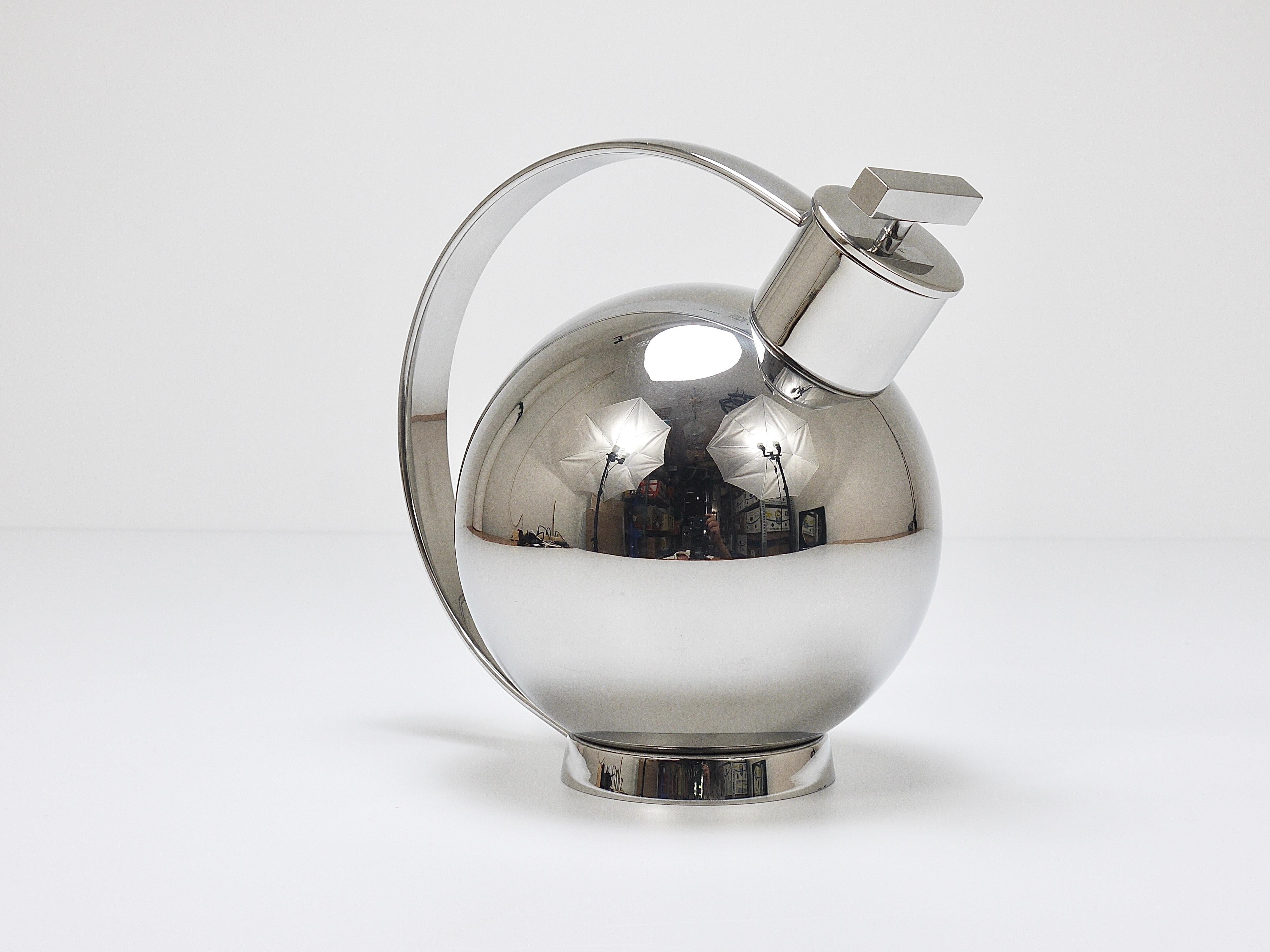 An iconic Art Deco but postmodern cocktail shaker, designed in 1925 by Swedish designer Sylvia Stave (1908 - 1994), reissued in 1989 by Officina Alessi Italy. Model no. 90021, made of chrome-plated 18/10 stainless steel, this beautiful object is